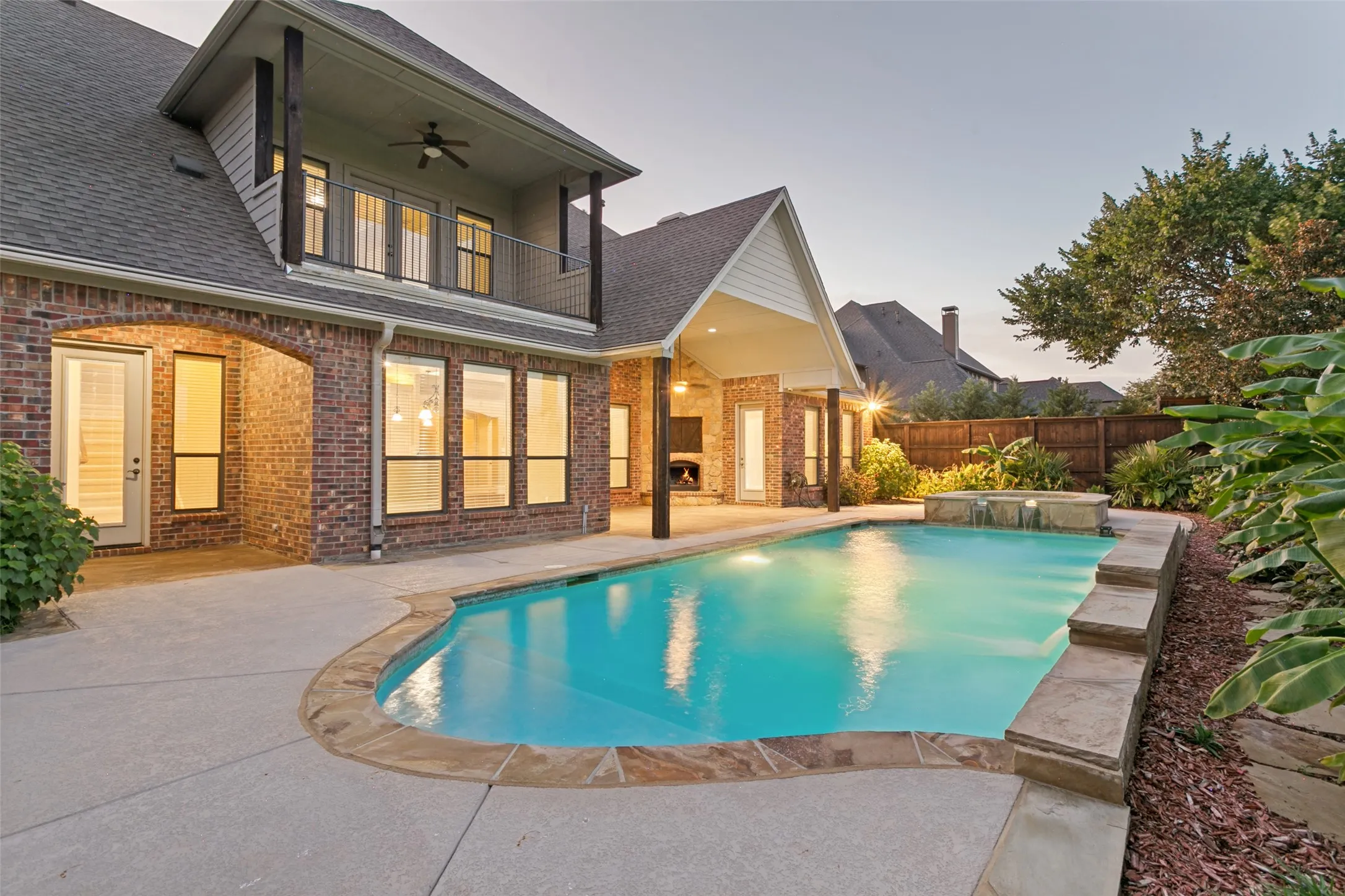 Single Family Residence For Sale in Tarrant County , 5605 Reatta Place, Colleyville, Texas 76034, 4 Bedroom, 4 Bathroom, 3 Garage spaces, 4,199 Sqft, built in 2007, mls#21347214, Real Estate Agent in Colleyville, Homes For Sale in Tarrant county, Homes For Sale in Colleyville, Realtor in Colleyville Texas, Real Estate Brokerage Independent Realty Texas, Luminita Cordes Realtor