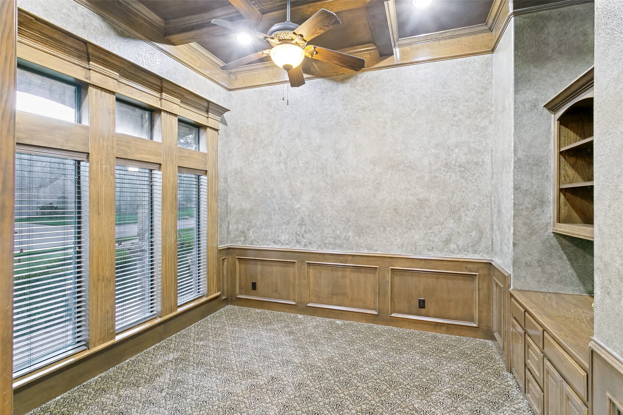 Single Family Residence For Sale in Tarrant County , 5605 Reatta Place, Colleyville, Texas 76034, 4 Bedroom, 4 Bathroom, 3 Garage spaces, 4,199 Sqft, built in 2007, mls#21347214, Real Estate Agent in Colleyville, Homes For Sale in Tarrant county, Homes For Sale in Colleyville, Realtor in Colleyville Texas, Real Estate Brokerage Independent Realty Texas, Luminita Cordes Realtor