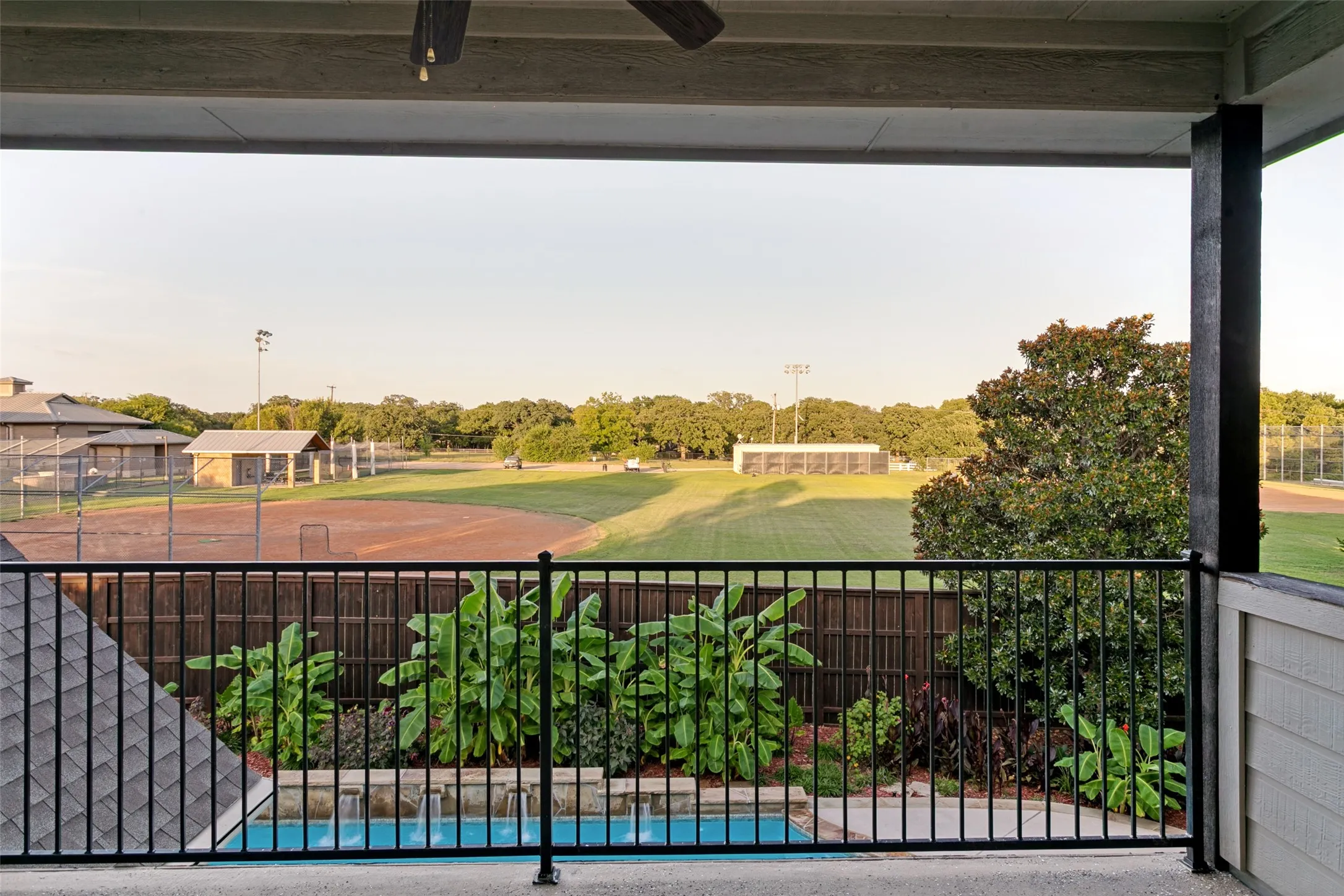 Single Family Residence For Sale in Tarrant County , 5605 Reatta Place, Colleyville, Texas 76034, 4 Bedroom, 4 Bathroom, 3 Garage spaces, 4,199 Sqft, built in 2007, mls#21347214, Real Estate Agent in Colleyville, Homes For Sale in Tarrant county, Homes For Sale in Colleyville, Realtor in Colleyville Texas, Real Estate Brokerage Independent Realty Texas, Luminita Cordes Realtor