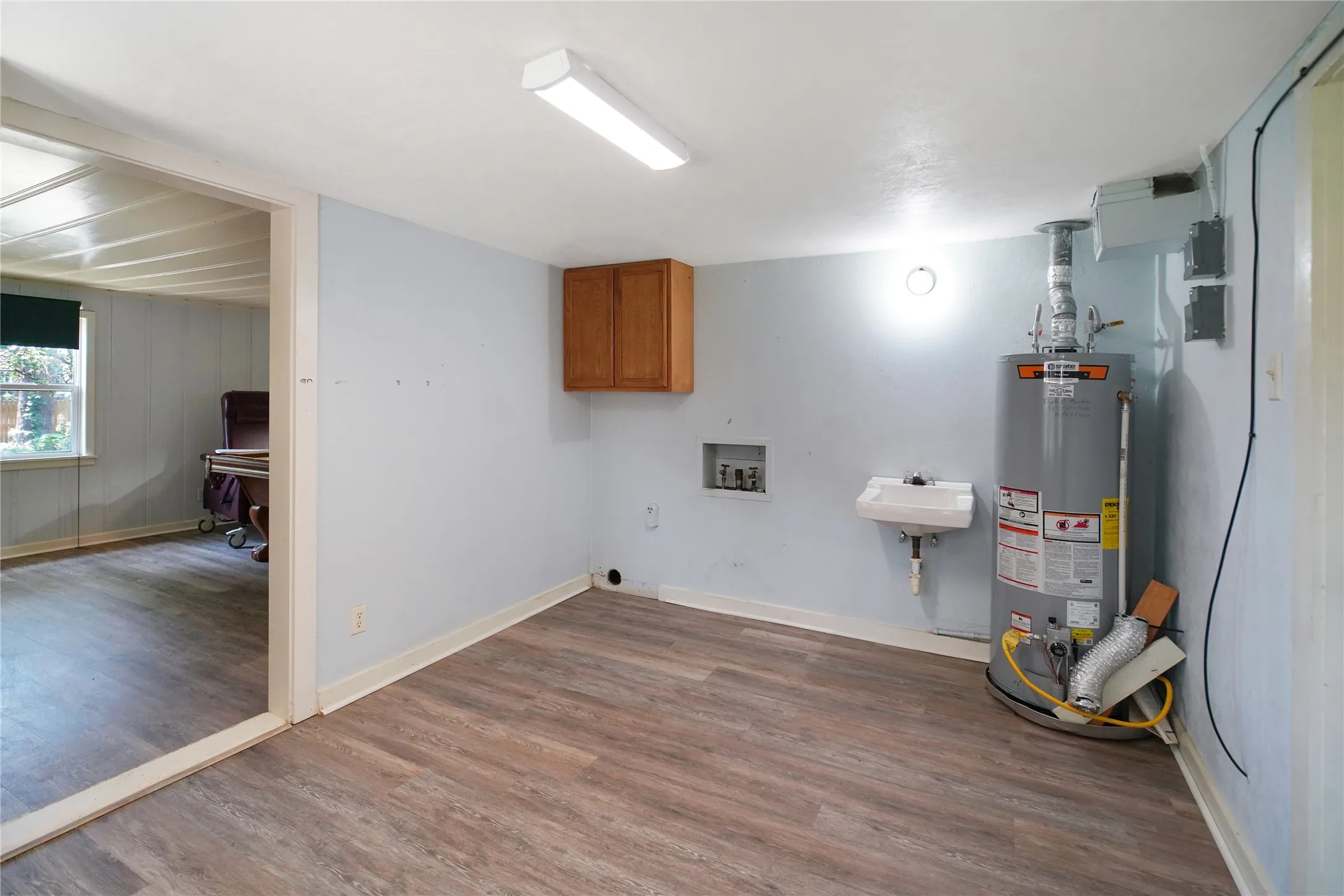 Single Family Residence For Sale in Wood County , 401 S Mill Street, Winnsboro, Texas 75494, 4 Bedroom, 2 Bathroom, Garage spaces, 2,552 Sqft, built in 1950, mls#21347617, Real Estate Agent in Winnsboro, Homes For Sale in Wood county, Homes For Sale in Winnsboro, Realtor in Winnsboro Texas, Real Estate Brokerage Independent Realty Texas, Luminita Cordes Realtor