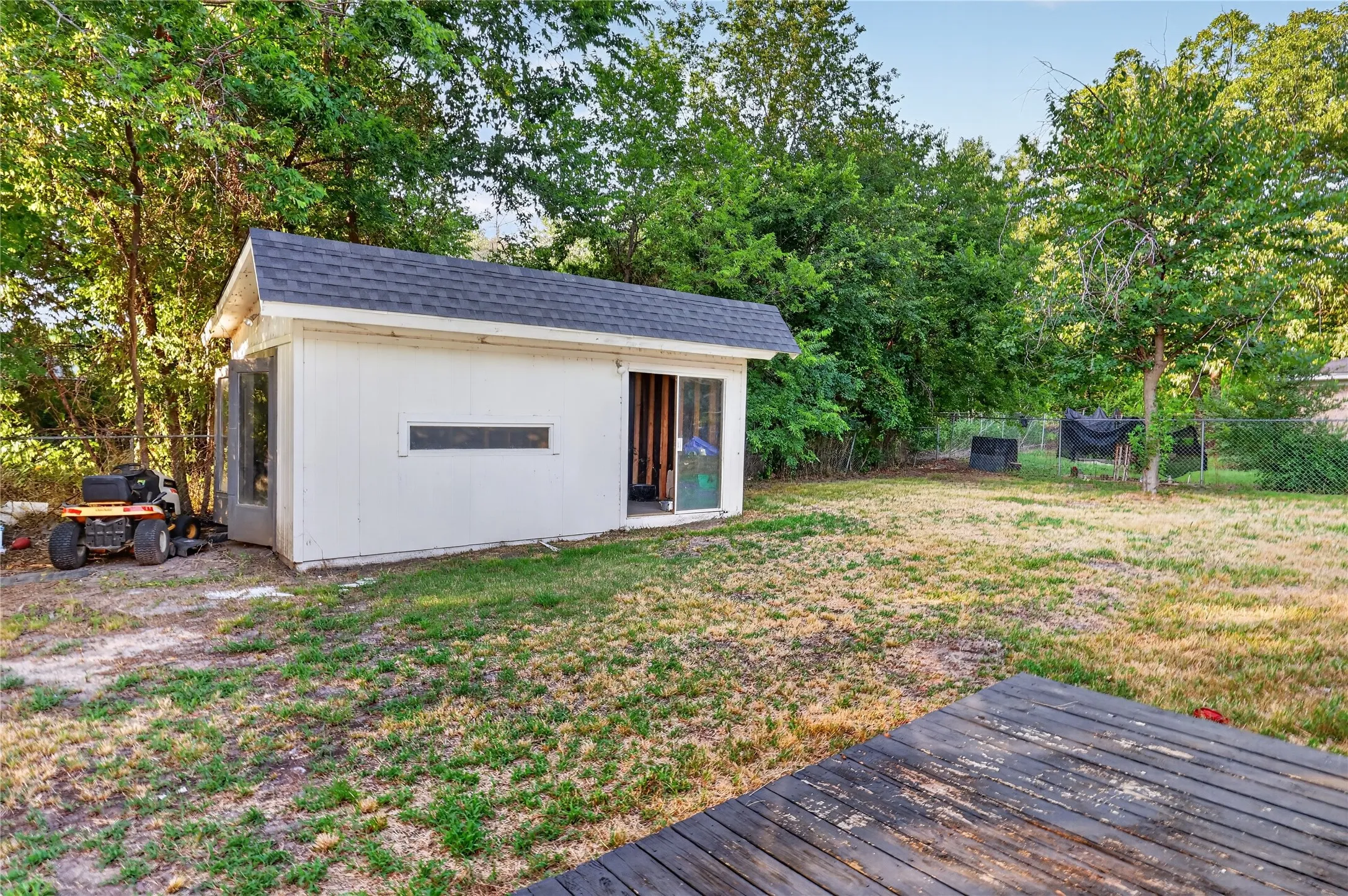 Single Family Residence For Rent in Kaufman County , 209 W 9th Street, Kemp, Texas 75143, 5 Bedroom, 3 Bathroom, 2 Garage spaces, 2,728 Sqft, built in 1969, mls#21347623, Real Estate Agent in Kemp, Homes For Rent in Kaufman county, Homes For Rent in Kemp, Realtor in Kemp Texas, Real Estate Brokerage Independent Realty Texas, Luminita Cordes Realtor
