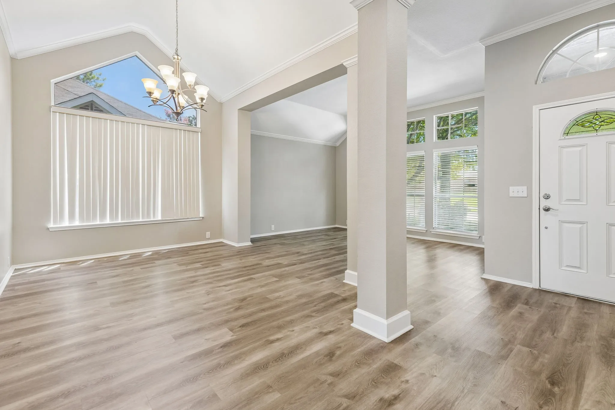 Single Family Residence For Rent in Collin County , 3313 Heatherbrook Drive, Plano, Texas 75074, 4 Bedroom, 2 Bathroom, 2 Garage spaces, 2,543 Sqft, built in 1999, mls#21345880, Real Estate Agent in Plano, Homes For Rent in Collin county, Homes For Rent in Plano, Realtor in Plano Texas, Real Estate Brokerage Independent Realty Texas, Luminita Cordes Realtor