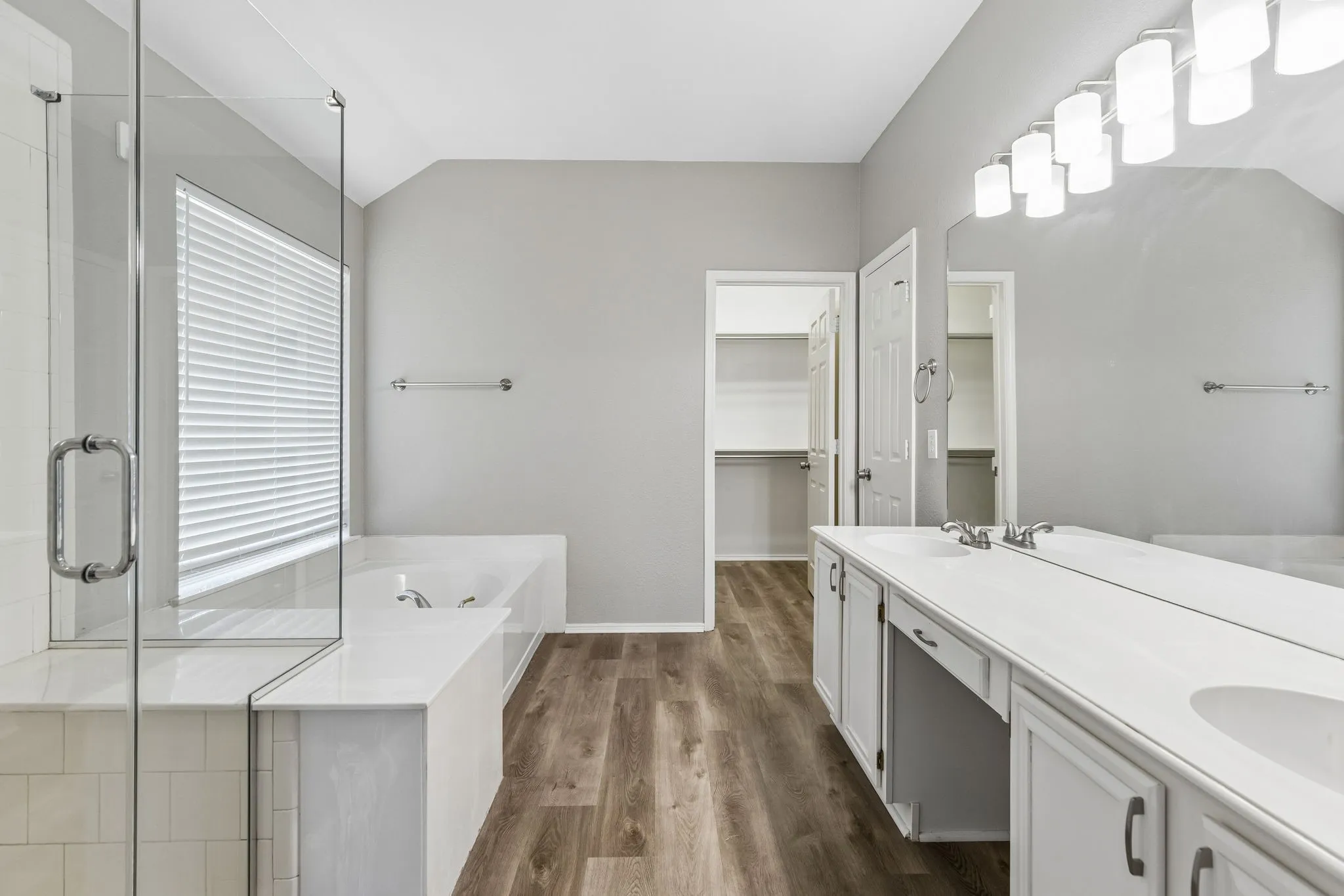 Single Family Residence For Rent in Collin County , 3313 Heatherbrook Drive, Plano, Texas 75074, 4 Bedroom, 2 Bathroom, 2 Garage spaces, 2,543 Sqft, built in 1999, mls#21345880, Real Estate Agent in Plano, Homes For Rent in Collin county, Homes For Rent in Plano, Realtor in Plano Texas, Real Estate Brokerage Independent Realty Texas, Luminita Cordes Realtor