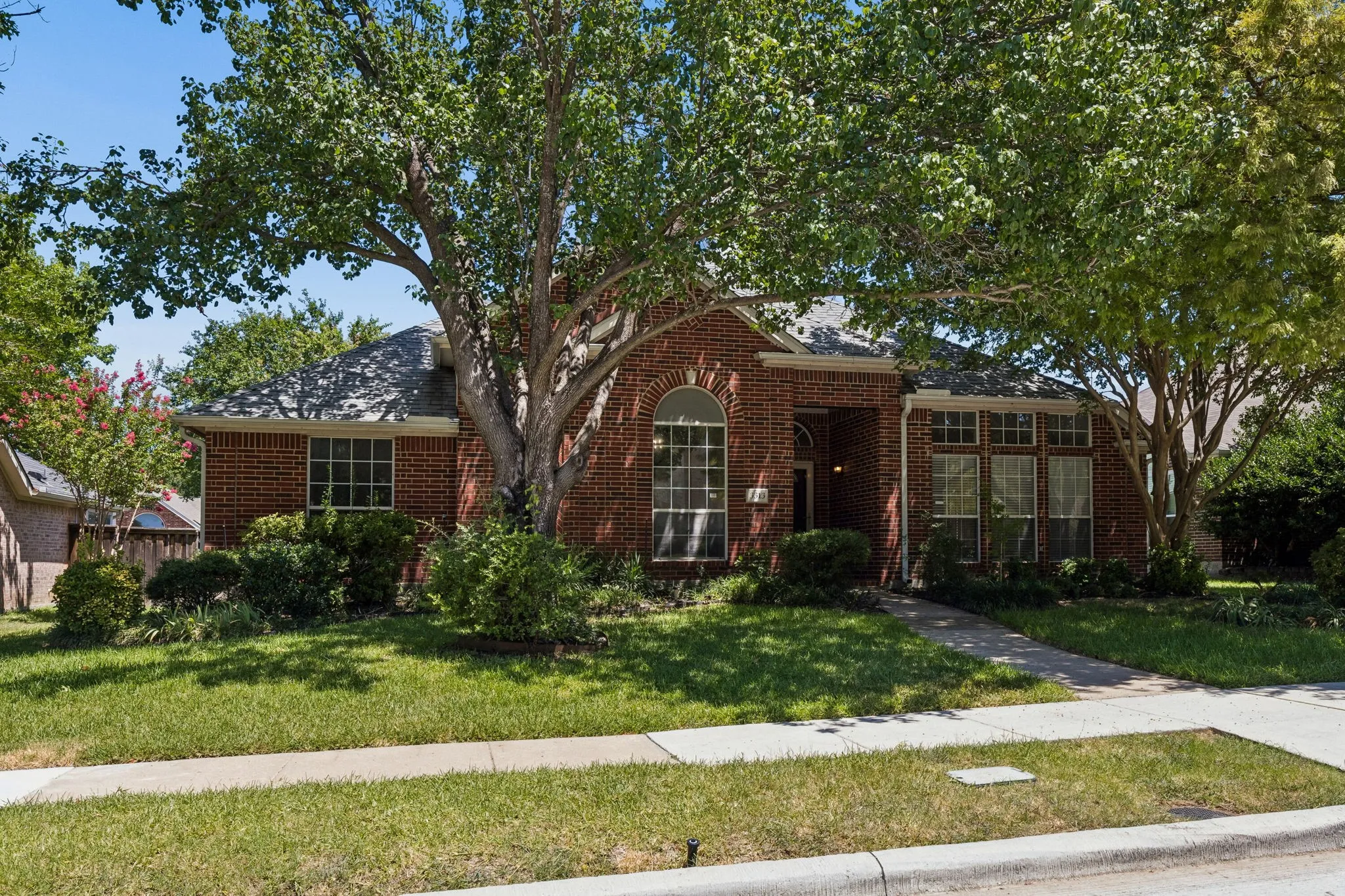 Single Family Residence For Rent in Collin County , 3313 Heatherbrook Drive, Plano, Texas 75074, 4 Bedroom, 2 Bathroom, 2 Garage spaces, 2,543 Sqft, built in 1999, mls#21345880, Real Estate Agent in Plano, Homes For Rent in Collin county, Homes For Rent in Plano, Realtor in Plano Texas, Real Estate Brokerage Independent Realty Texas, Luminita Cordes Realtor
