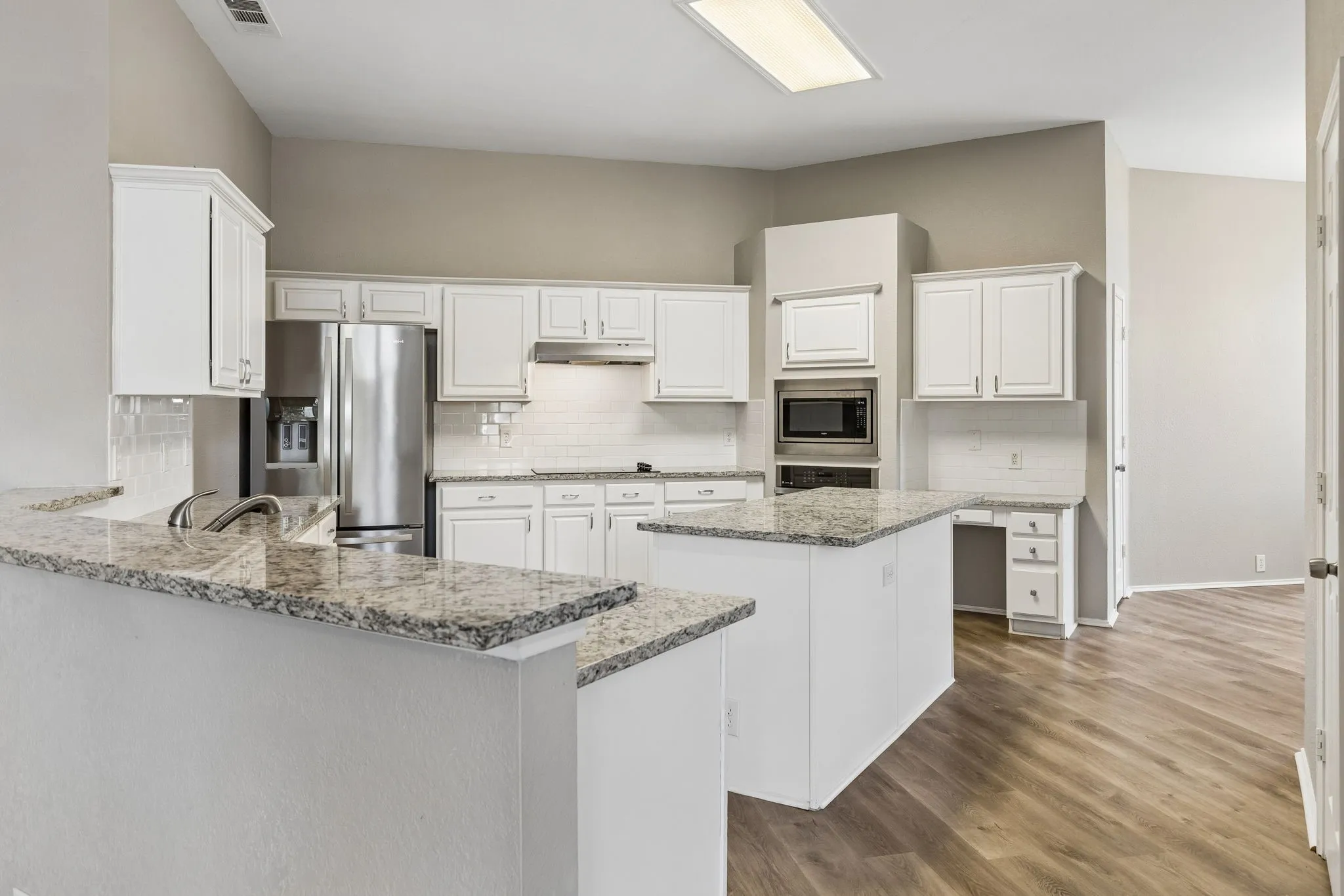 Single Family Residence For Rent in Collin County , 3313 Heatherbrook Drive, Plano, Texas 75074, 4 Bedroom, 2 Bathroom, 2 Garage spaces, 2,543 Sqft, built in 1999, mls#21345880, Real Estate Agent in Plano, Homes For Rent in Collin county, Homes For Rent in Plano, Realtor in Plano Texas, Real Estate Brokerage Independent Realty Texas, Luminita Cordes Realtor