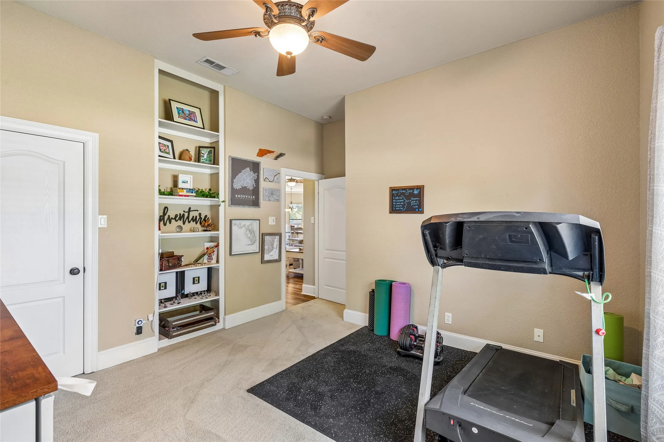 Single Family Residence For Sale in Ellis County , 1720 Ashington Place, Midlothian, Texas 76065, 4 Bedroom, 3 Bathroom, 2 Garage spaces, 2,442 Sqft, built in 2004, mls#21346763, Real Estate Agent in Midlothian, Homes For Sale in Ellis county, Homes For Sale in Midlothian, Realtor in Midlothian Texas, Real Estate Brokerage Independent Realty Texas, Luminita Cordes Realtor