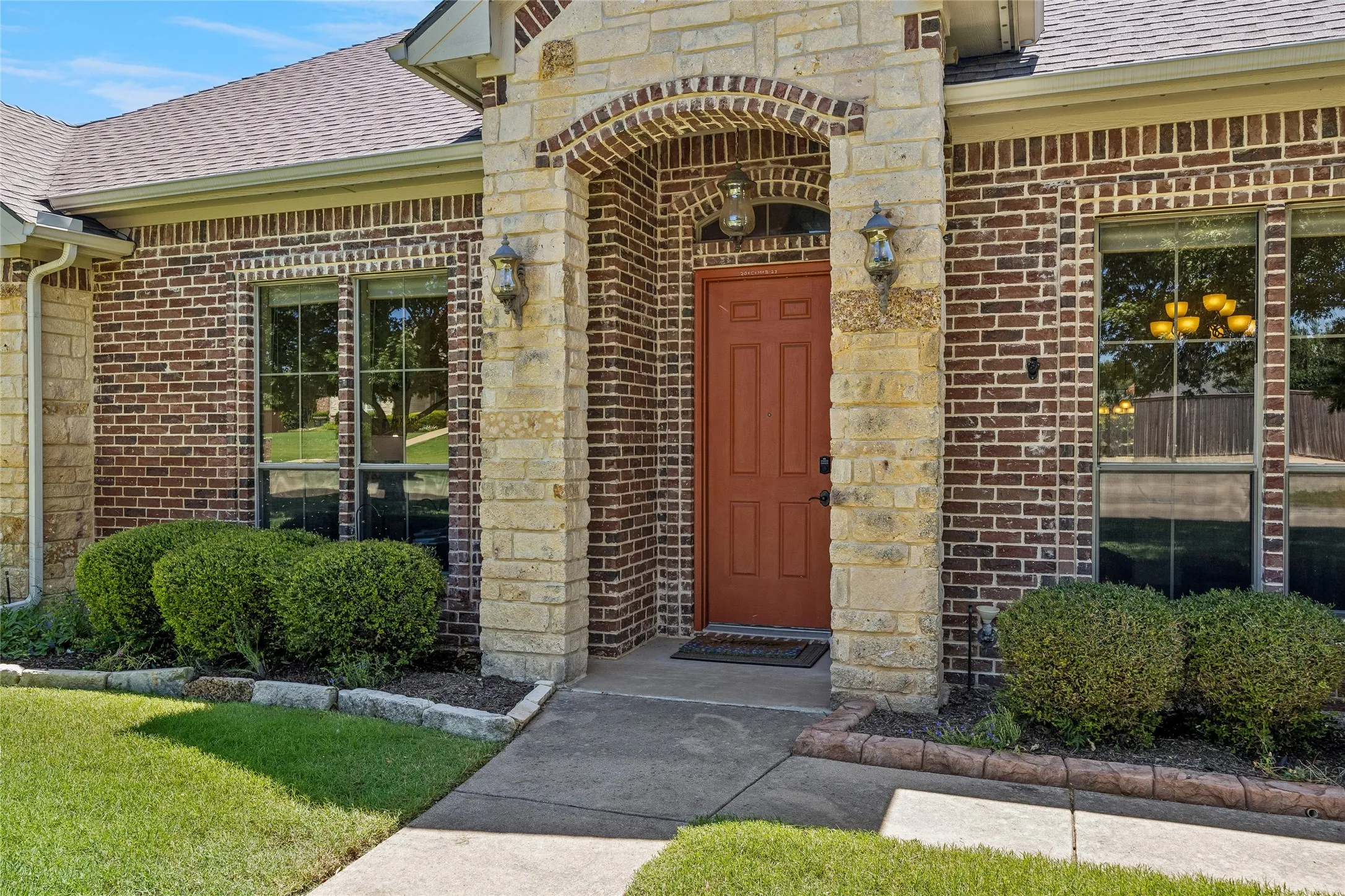 Single Family Residence For Sale in Ellis County , 1720 Ashington Place, Midlothian, Texas 76065, 4 Bedroom, 3 Bathroom, 2 Garage spaces, 2,442 Sqft, built in 2004, mls#21346763, Real Estate Agent in Midlothian, Homes For Sale in Ellis county, Homes For Sale in Midlothian, Realtor in Midlothian Texas, Real Estate Brokerage Independent Realty Texas, Luminita Cordes Realtor