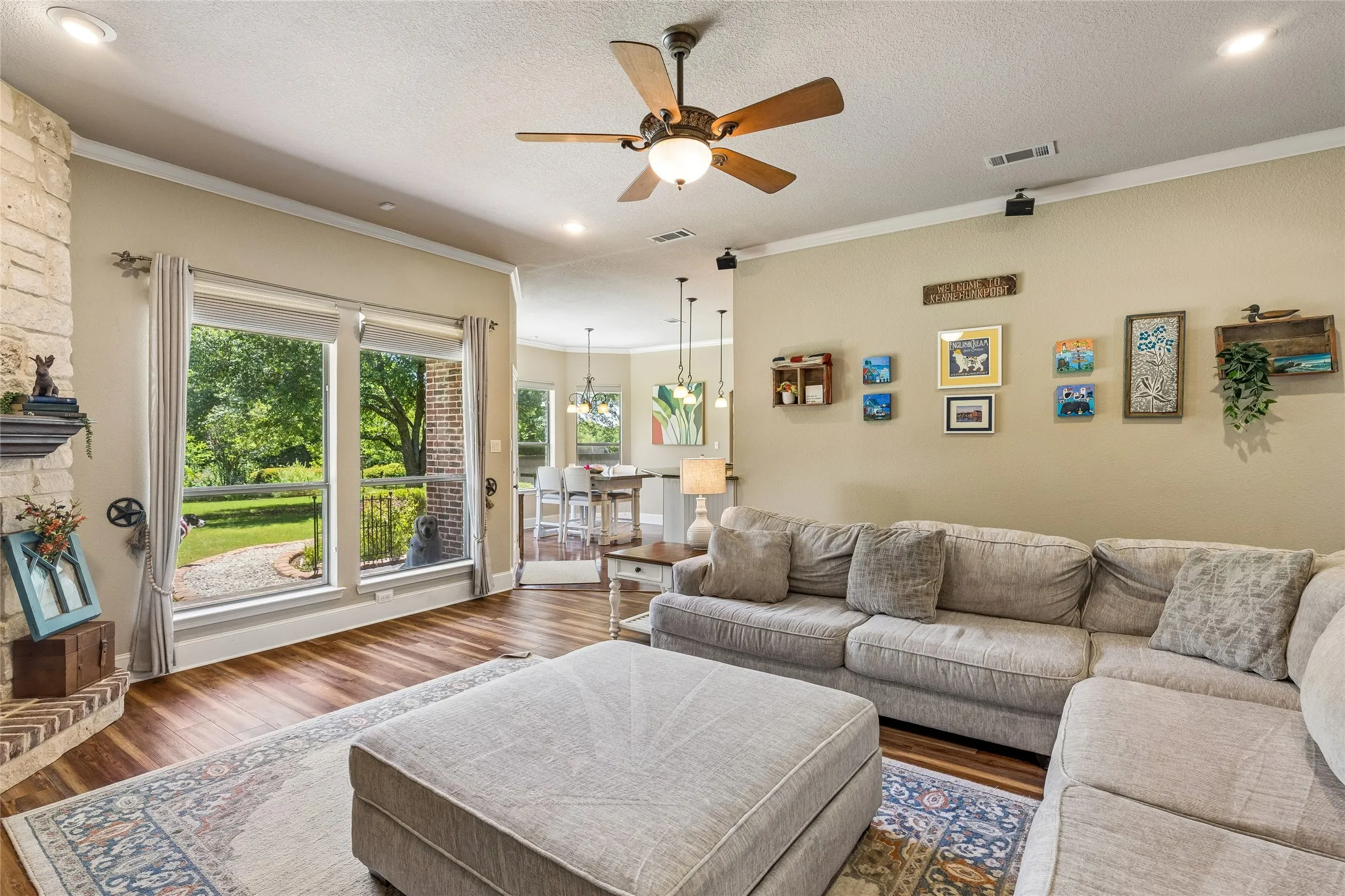 Single Family Residence For Sale in Ellis County , 1720 Ashington Place, Midlothian, Texas 76065, 4 Bedroom, 3 Bathroom, 2 Garage spaces, 2,442 Sqft, built in 2004, mls#21346763, Real Estate Agent in Midlothian, Homes For Sale in Ellis county, Homes For Sale in Midlothian, Realtor in Midlothian Texas, Real Estate Brokerage Independent Realty Texas, Luminita Cordes Realtor