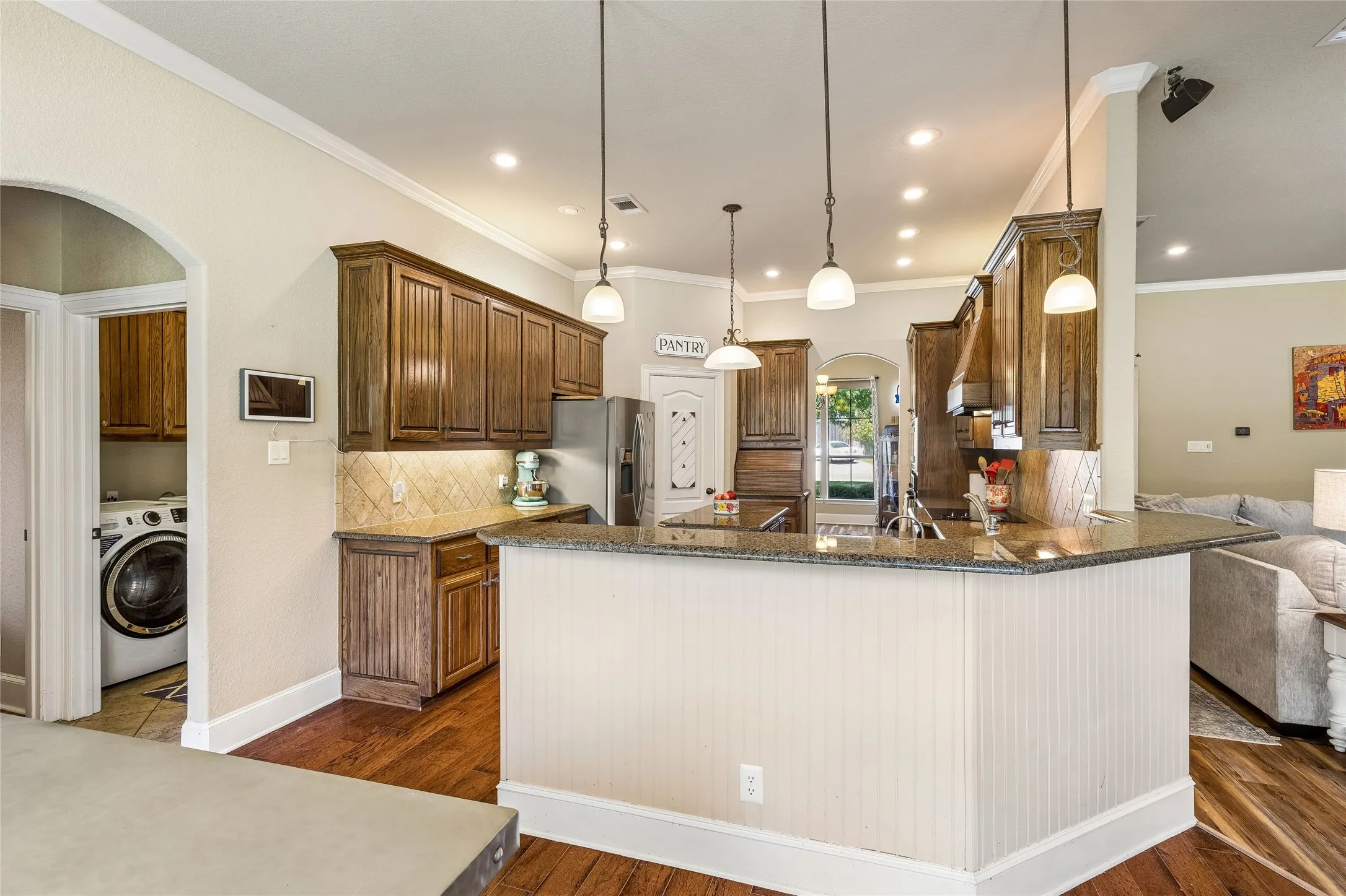 Single Family Residence For Sale in Ellis County , 1720 Ashington Place, Midlothian, Texas 76065, 4 Bedroom, 3 Bathroom, 2 Garage spaces, 2,442 Sqft, built in 2004, mls#21346763, Real Estate Agent in Midlothian, Homes For Sale in Ellis county, Homes For Sale in Midlothian, Realtor in Midlothian Texas, Real Estate Brokerage Independent Realty Texas, Luminita Cordes Realtor