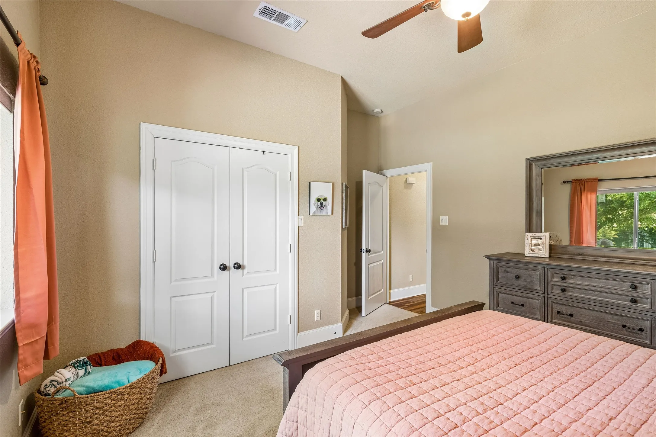 Single Family Residence For Sale in Ellis County , 1720 Ashington Place, Midlothian, Texas 76065, 4 Bedroom, 3 Bathroom, 2 Garage spaces, 2,442 Sqft, built in 2004, mls#21346763, Real Estate Agent in Midlothian, Homes For Sale in Ellis county, Homes For Sale in Midlothian, Realtor in Midlothian Texas, Real Estate Brokerage Independent Realty Texas, Luminita Cordes Realtor