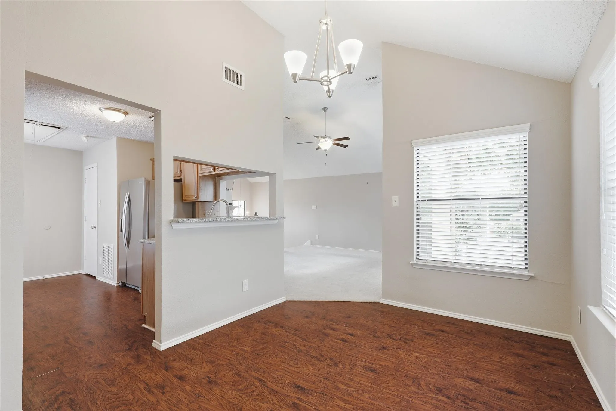 Single Family Residence For Sale in Denton County , 1806 Cactus Circle, Lewisville, Texas 75077, 3 Bedroom, 2 Bathroom, 2 Garage spaces, 1,566 Sqft, built in 1987, mls#21346487, Real Estate Agent in Lewisville, Homes For Sale in Denton county, Homes For Sale in Lewisville, Realtor in Lewisville Texas, Real Estate Brokerage Independent Realty Texas, Luminita Cordes Realtor