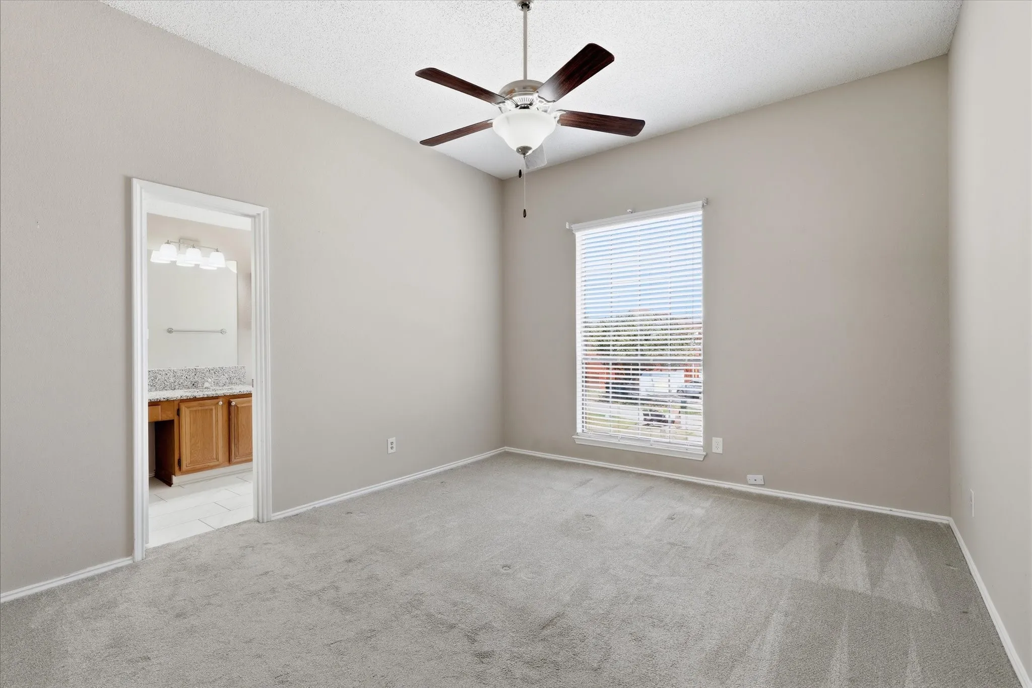 Single Family Residence For Sale in Denton County , 1806 Cactus Circle, Lewisville, Texas 75077, 3 Bedroom, 2 Bathroom, 2 Garage spaces, 1,566 Sqft, built in 1987, mls#21346487, Real Estate Agent in Lewisville, Homes For Sale in Denton county, Homes For Sale in Lewisville, Realtor in Lewisville Texas, Real Estate Brokerage Independent Realty Texas, Luminita Cordes Realtor