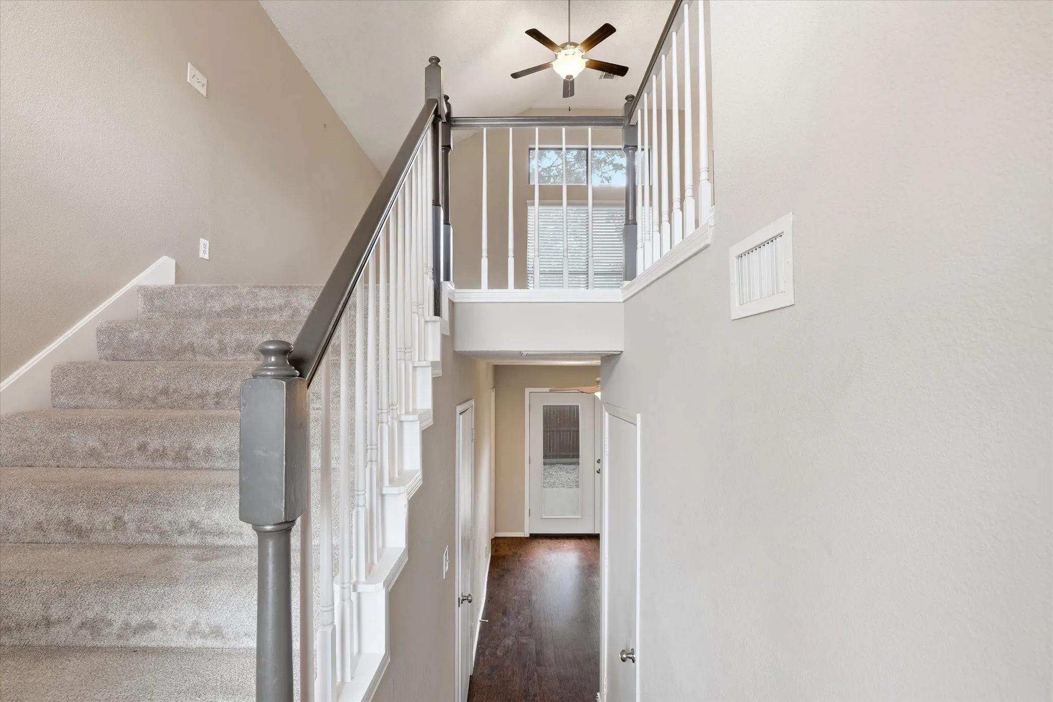 Single Family Residence For Sale in Denton County , 1806 Cactus Circle, Lewisville, Texas 75077, 3 Bedroom, 2 Bathroom, 2 Garage spaces, 1,566 Sqft, built in 1987, mls#21346487, Real Estate Agent in Lewisville, Homes For Sale in Denton county, Homes For Sale in Lewisville, Realtor in Lewisville Texas, Real Estate Brokerage Independent Realty Texas, Luminita Cordes Realtor