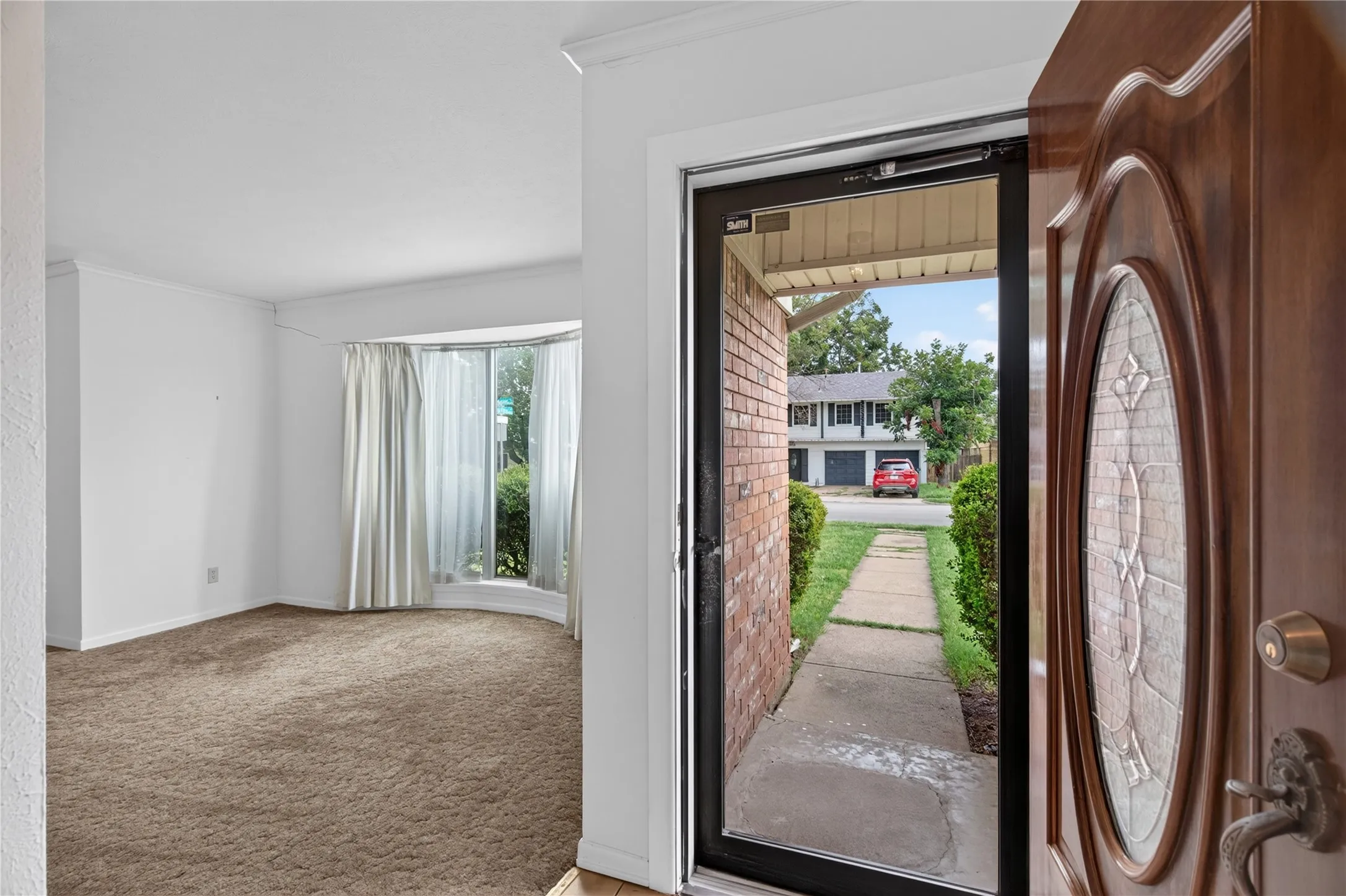 Single Family Residence For Sale in Dallas County , 1605 Weathered Street, Irving, Texas 75062, 4 Bedroom, 2 Bathroom, 2 Garage spaces, 2,212 Sqft, built in 1965, mls#21347596, Real Estate Agent in Irving, Homes For Sale in Dallas county, Homes For Sale in Irving, Realtor in Irving Texas, Real Estate Brokerage Independent Realty Texas, Luminita Cordes Realtor