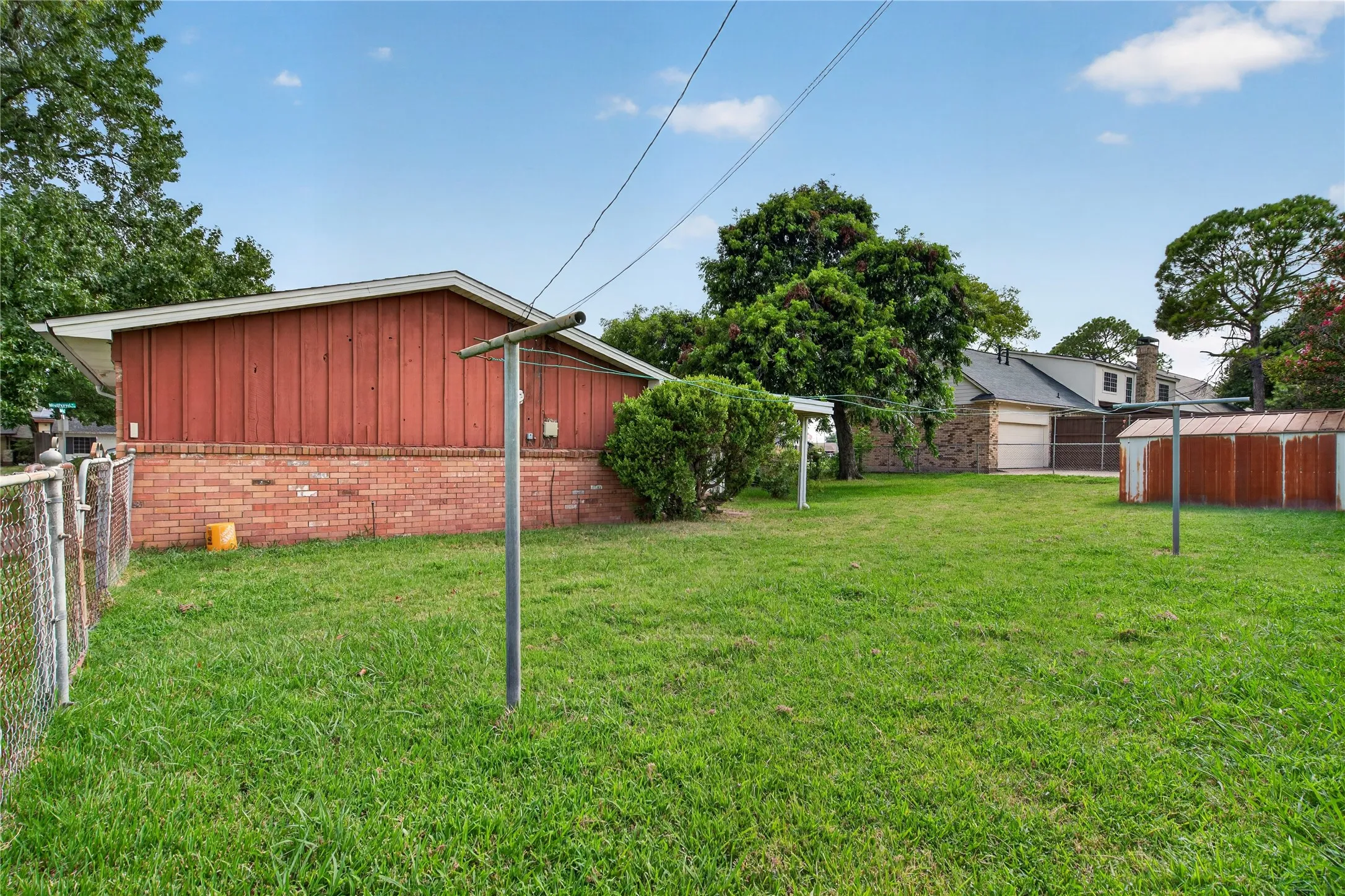 Single Family Residence For Sale in Dallas County , 1605 Weathered Street, Irving, Texas 75062, 4 Bedroom, 2 Bathroom, 2 Garage spaces, 2,212 Sqft, built in 1965, mls#21347596, Real Estate Agent in Irving, Homes For Sale in Dallas county, Homes For Sale in Irving, Realtor in Irving Texas, Real Estate Brokerage Independent Realty Texas, Luminita Cordes Realtor