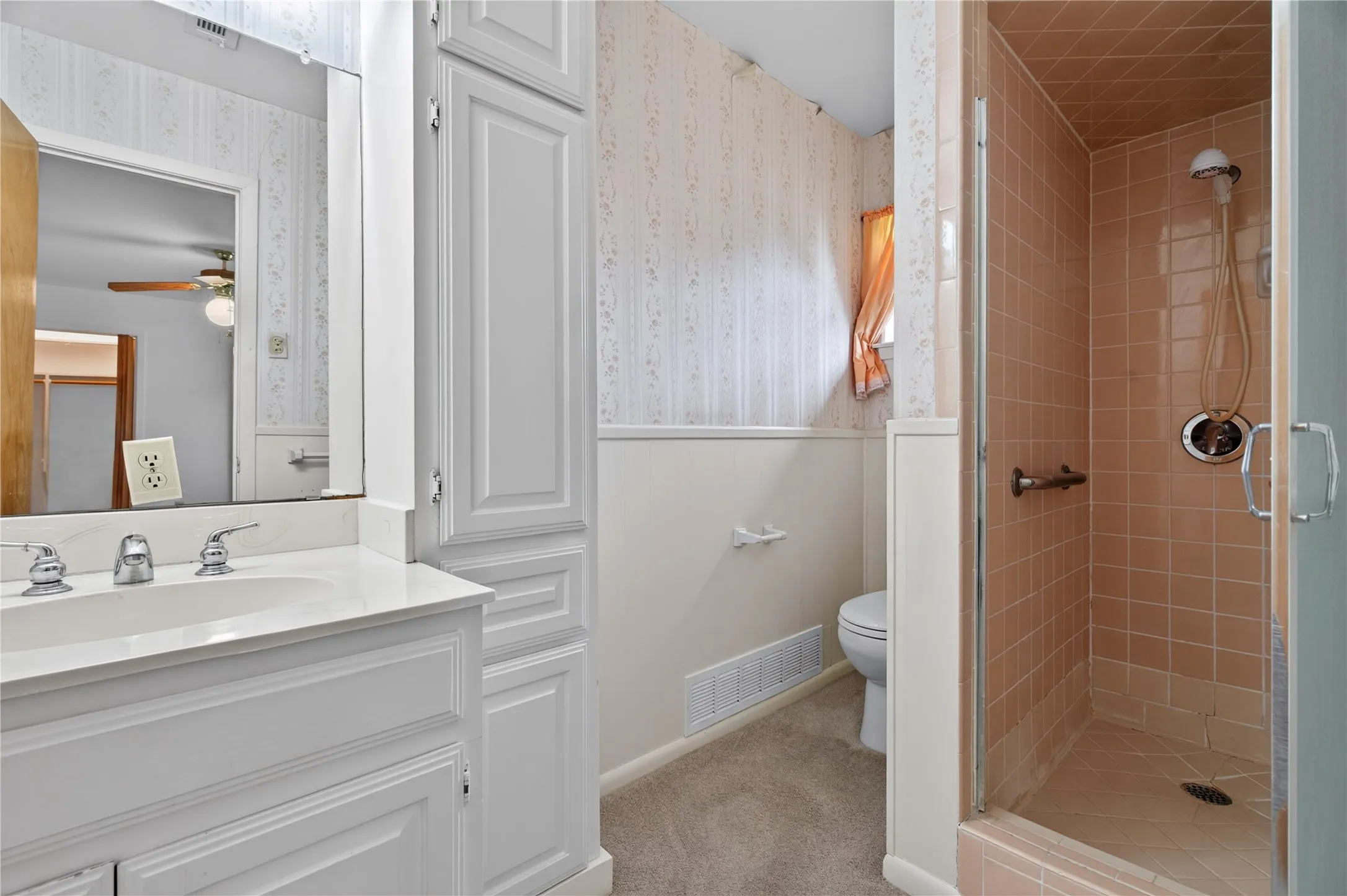 Single Family Residence For Sale in Dallas County , 1605 Weathered Street, Irving, Texas 75062, 4 Bedroom, 2 Bathroom, 2 Garage spaces, 2,212 Sqft, built in 1965, mls#21347596, Real Estate Agent in Irving, Homes For Sale in Dallas county, Homes For Sale in Irving, Realtor in Irving Texas, Real Estate Brokerage Independent Realty Texas, Luminita Cordes Realtor