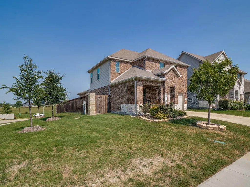 Single Family Residence For Sale in Kaufman County , 1118 Spectra Drive, Forney, Texas 75126, 4 Bedroom, 3 Bathroom, 2 Garage spaces, 2,680 Sqft, built in 2022, Price $375,000, mls#21347434, Real Estate Agent in Forney, Homes For Sale in Kaufman county, Homes For Sale in Forney, Realtor in Forney Texas, Real Estate Brokerage Independent Realty Texas, Luminita Cordes Realtor