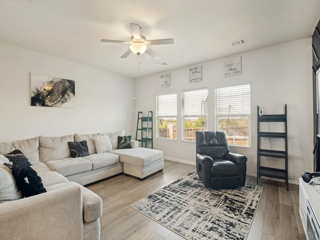 Single Family Residence For Sale in Kaufman County , 1118 Spectra Drive, Forney, Texas 75126, 4 Bedroom, 3 Bathroom, 2 Garage spaces, 2,680 Sqft, built in 2022, Price $375,000, mls#21347434, Real Estate Agent in Forney, Homes For Sale in Kaufman county, Homes For Sale in Forney, Realtor in Forney Texas, Real Estate Brokerage Independent Realty Texas, Luminita Cordes Realtor