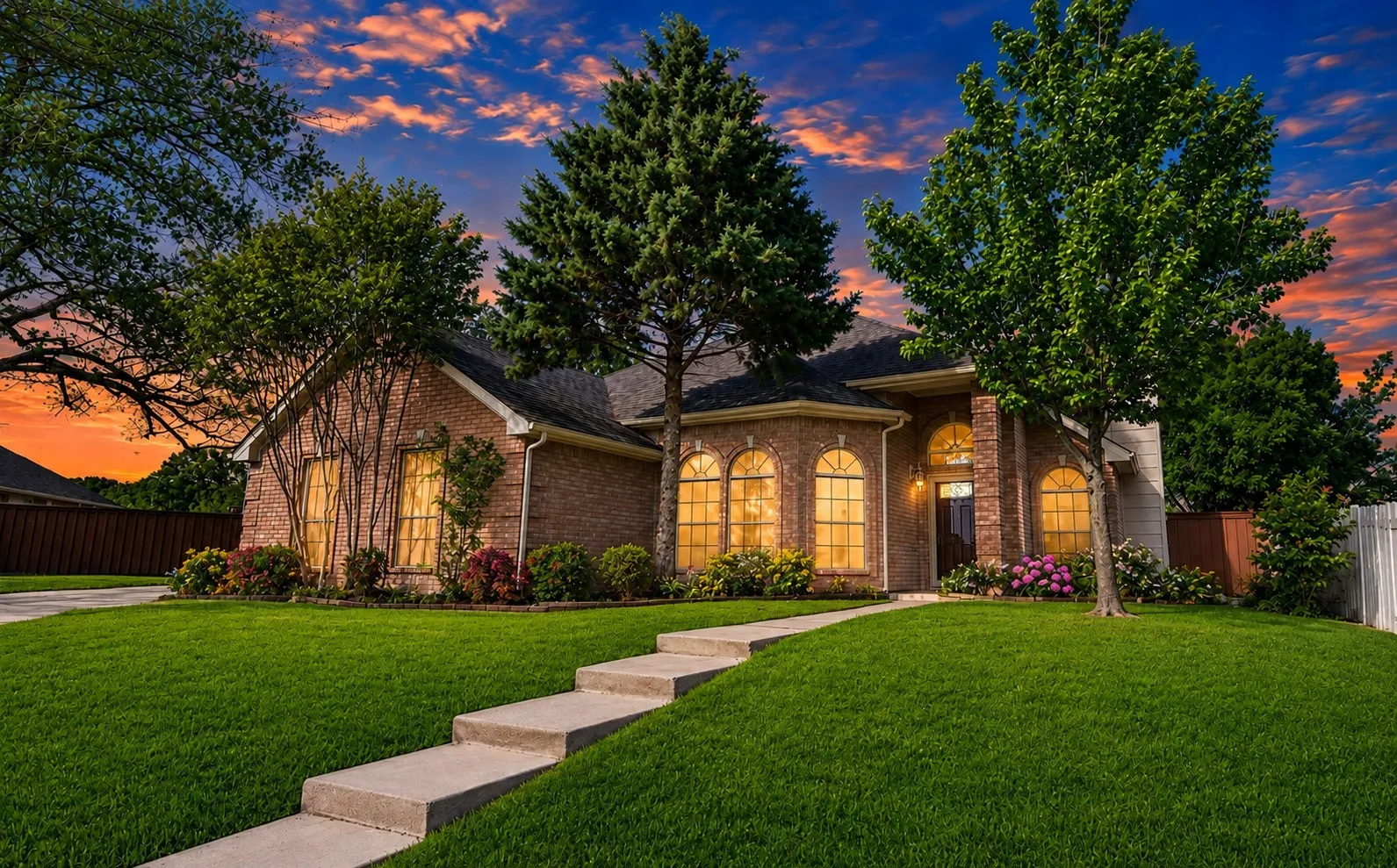 Single Family Residence For Rent in Rockwall County , 632 Sunflower Trail, Rockwall, Texas 75032, 3 Bedrooms, 2 Bathrooms, 2 Garage spaces, 1,502 Sqft, built in 2000, Price $2,200, mls#21346560, Real Estate Agent in Rockwall, Homes For Rent in Rockwall county, Homes For Rent in Rockwall, Realtor in Rockwall Texas, Real Estate Brokerage Independent Realty Texas, Luminita Cordes Realtor