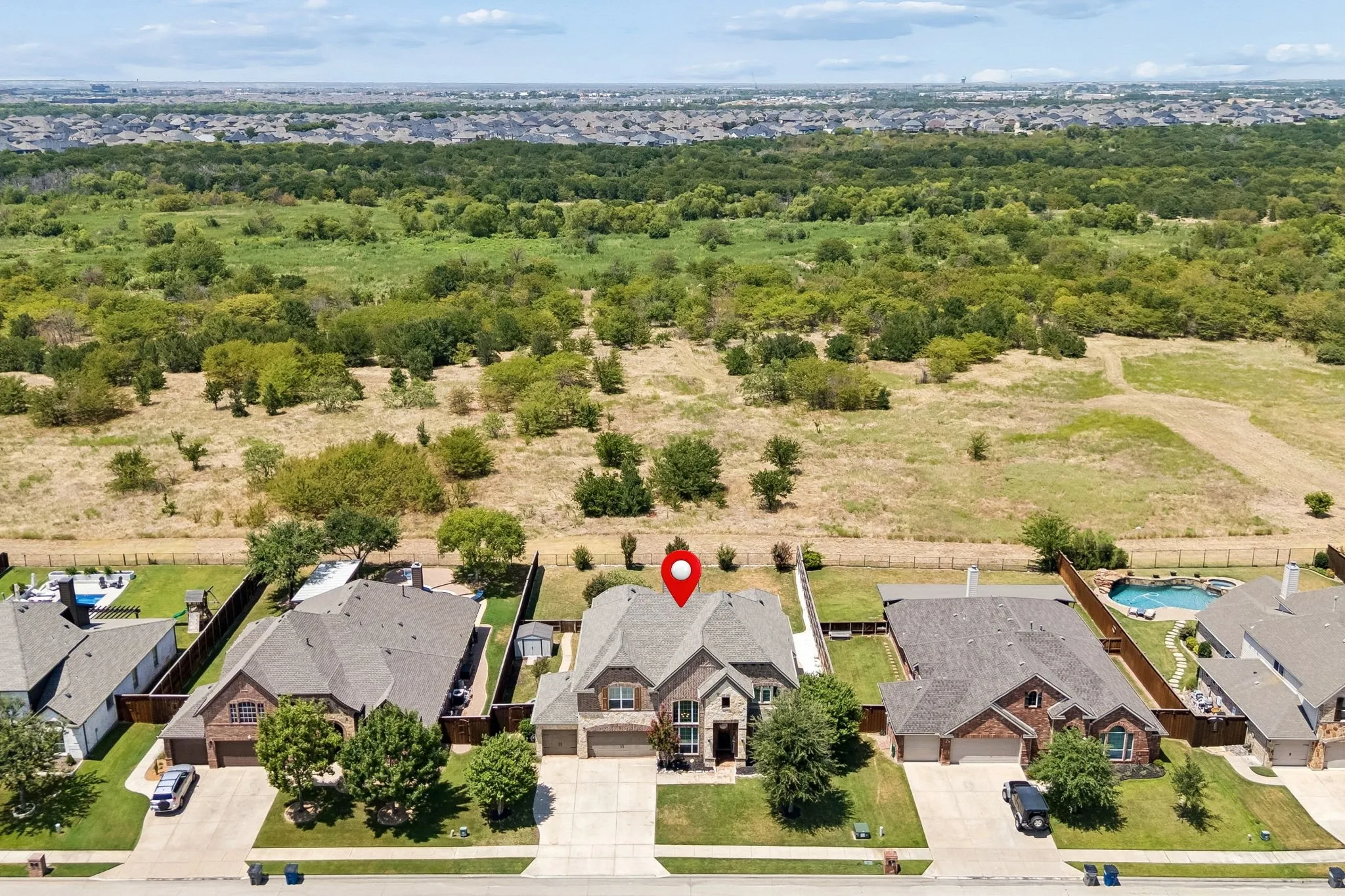Single Family Residence For Sale in Denton County , 2261 Hideaway Pointe Drive, Little Elm, Texas 75068, 5 Bedroom, 3 Bathroom, 3 Garage spaces, 3,575 Sqft, built in 2010, mls#21345692, Real Estate Agent in Little Elm, Homes For Sale in Denton county, Homes For Sale in Little Elm, Realtor in Little Elm Texas, Real Estate Brokerage Independent Realty Texas, Luminita Cordes Realtor