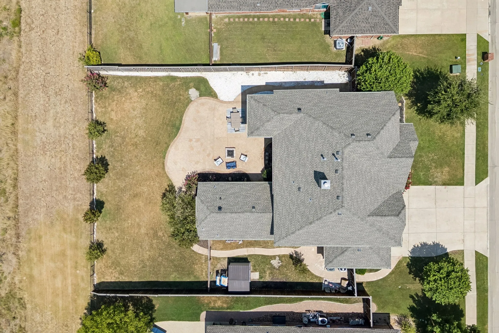 Single Family Residence For Sale in Denton County , 2261 Hideaway Pointe Drive, Little Elm, Texas 75068, 5 Bedroom, 3 Bathroom, 3 Garage spaces, 3,575 Sqft, built in 2010, mls#21345692, Real Estate Agent in Little Elm, Homes For Sale in Denton county, Homes For Sale in Little Elm, Realtor in Little Elm Texas, Real Estate Brokerage Independent Realty Texas, Luminita Cordes Realtor