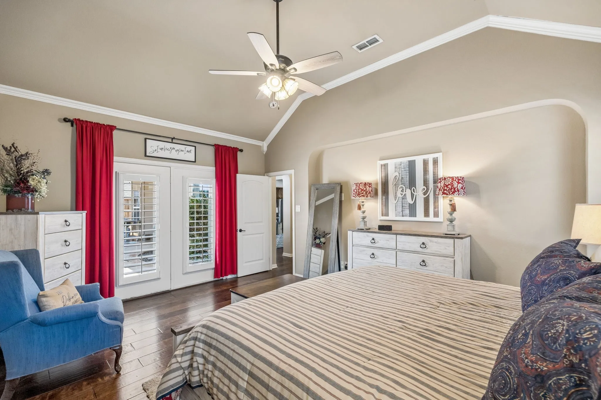 Single Family Residence For Sale in Denton County , 2261 Hideaway Pointe Drive, Little Elm, Texas 75068, 5 Bedroom, 3 Bathroom, 3 Garage spaces, 3,575 Sqft, built in 2010, mls#21345692, Real Estate Agent in Little Elm, Homes For Sale in Denton county, Homes For Sale in Little Elm, Realtor in Little Elm Texas, Real Estate Brokerage Independent Realty Texas, Luminita Cordes Realtor