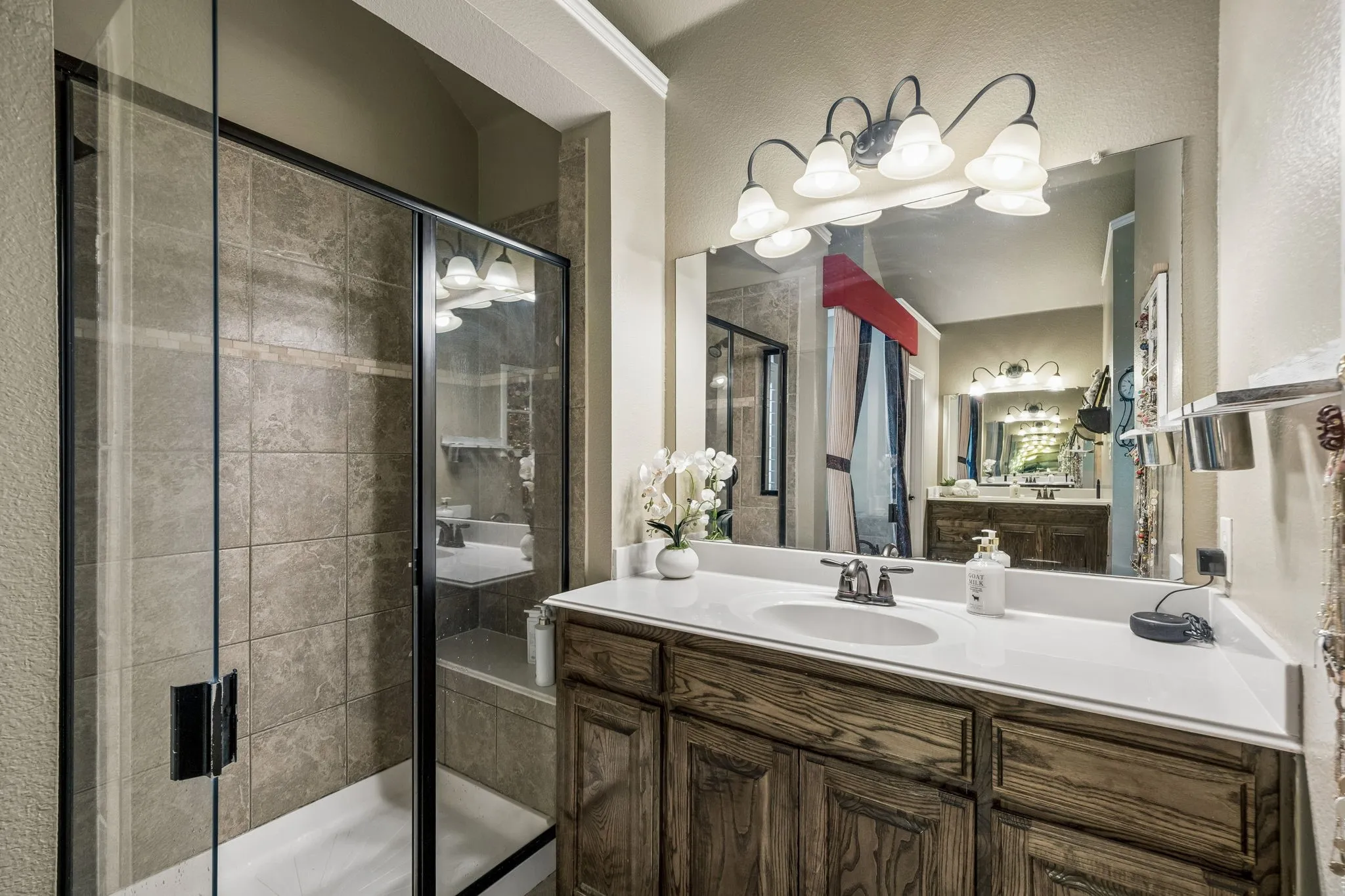 Single Family Residence For Sale in Denton County , 2261 Hideaway Pointe Drive, Little Elm, Texas 75068, 5 Bedroom, 3 Bathroom, 3 Garage spaces, 3,575 Sqft, built in 2010, mls#21345692, Real Estate Agent in Little Elm, Homes For Sale in Denton county, Homes For Sale in Little Elm, Realtor in Little Elm Texas, Real Estate Brokerage Independent Realty Texas, Luminita Cordes Realtor