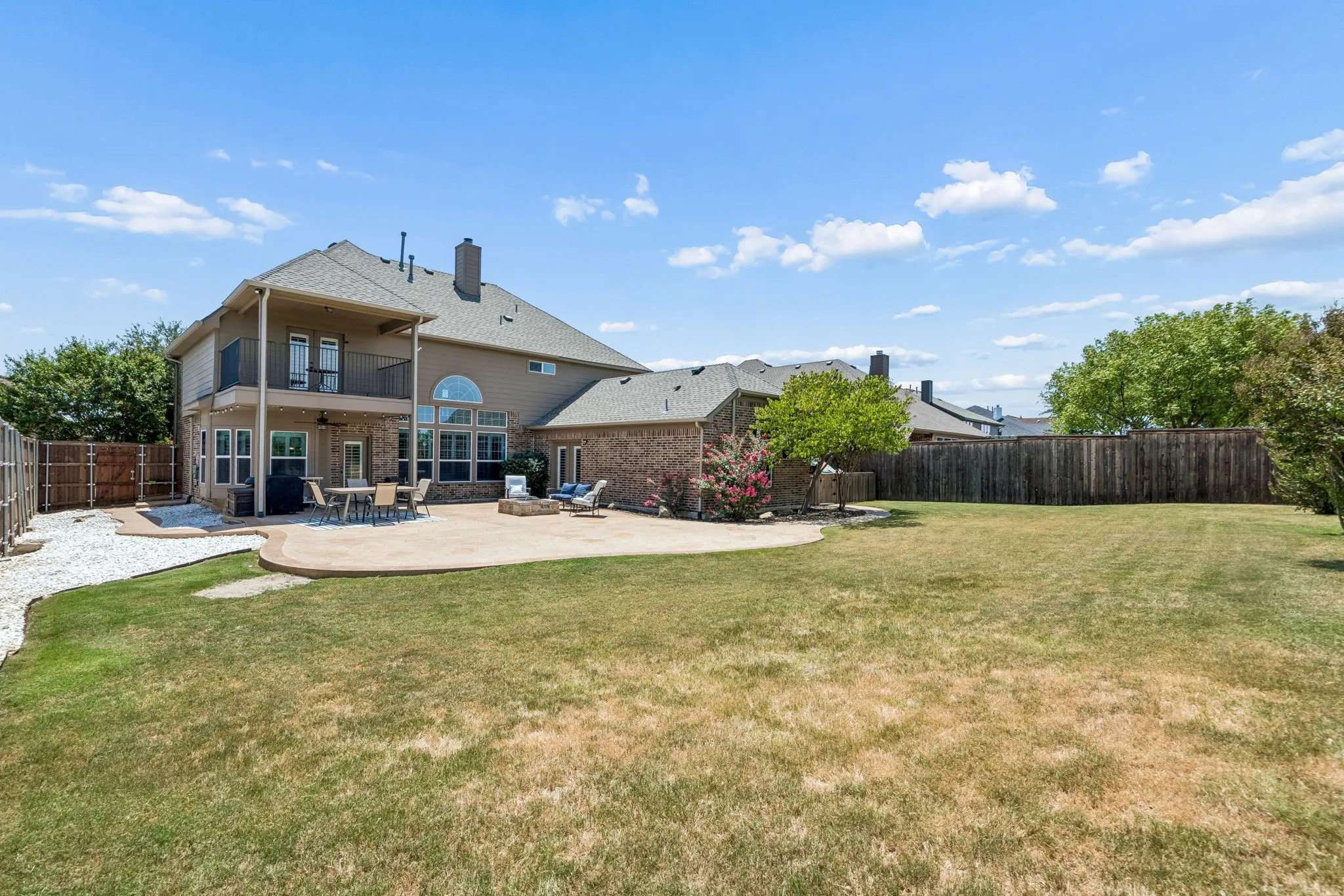 Single Family Residence For Sale in Denton County , 2261 Hideaway Pointe Drive, Little Elm, Texas 75068, 5 Bedroom, 3 Bathroom, 3 Garage spaces, 3,575 Sqft, built in 2010, mls#21345692, Real Estate Agent in Little Elm, Homes For Sale in Denton county, Homes For Sale in Little Elm, Realtor in Little Elm Texas, Real Estate Brokerage Independent Realty Texas, Luminita Cordes Realtor
