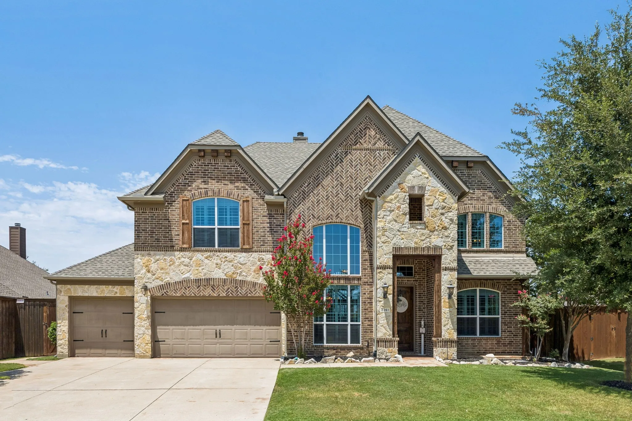 Single Family Residence For Sale in Denton County , 2261 Hideaway Pointe Drive, Little Elm, Texas 75068, 5 Bedroom, 3 Bathroom, 3 Garage spaces, 3,575 Sqft, built in 2010, mls#21345692, Real Estate Agent in Little Elm, Homes For Sale in Denton county, Homes For Sale in Little Elm, Realtor in Little Elm Texas, Real Estate Brokerage Independent Realty Texas, Luminita Cordes Realtor