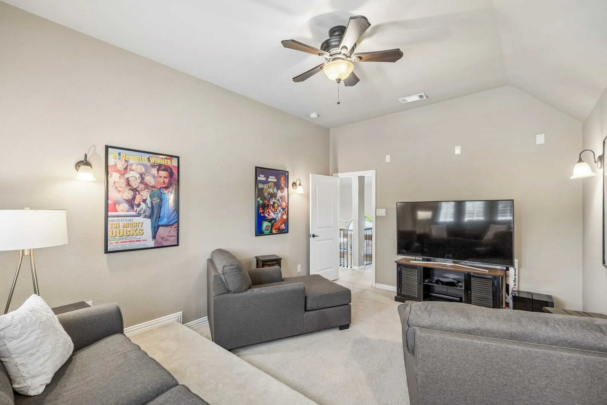 Single Family Residence For Sale in Denton County , 2261 Hideaway Pointe Drive, Little Elm, Texas 75068, 5 Bedroom, 3 Bathroom, 3 Garage spaces, 3,575 Sqft, built in 2010, mls#21345692, Real Estate Agent in Little Elm, Homes For Sale in Denton county, Homes For Sale in Little Elm, Realtor in Little Elm Texas, Real Estate Brokerage Independent Realty Texas, Luminita Cordes Realtor