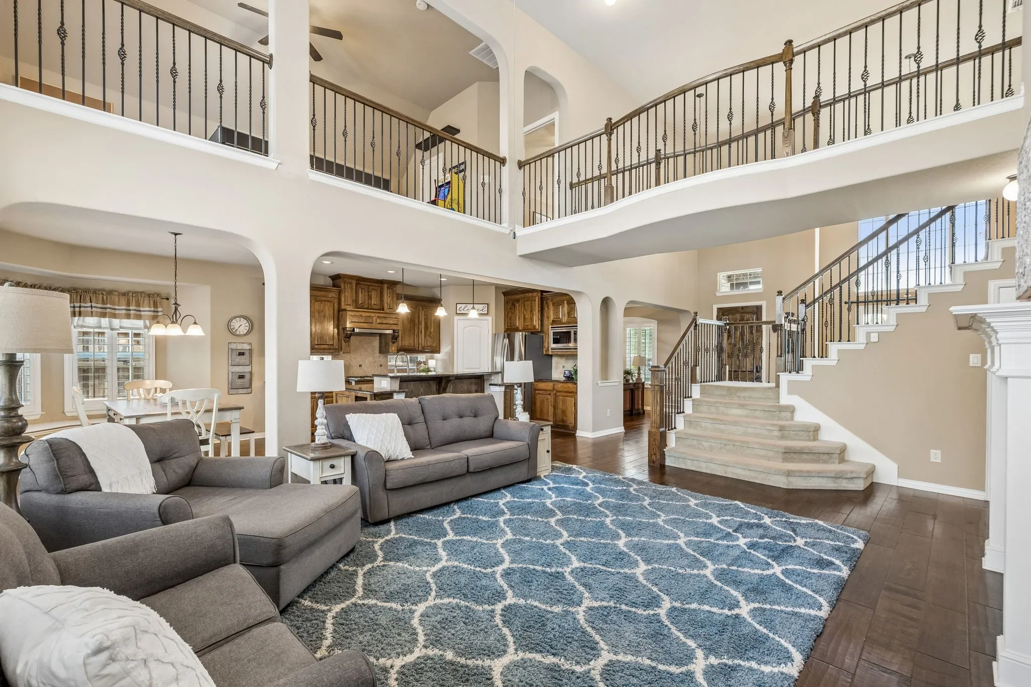 Single Family Residence For Sale in Denton County , 2261 Hideaway Pointe Drive, Little Elm, Texas 75068, 5 Bedroom, 3 Bathroom, 3 Garage spaces, 3,575 Sqft, built in 2010, mls#21345692, Real Estate Agent in Little Elm, Homes For Sale in Denton county, Homes For Sale in Little Elm, Realtor in Little Elm Texas, Real Estate Brokerage Independent Realty Texas, Luminita Cordes Realtor