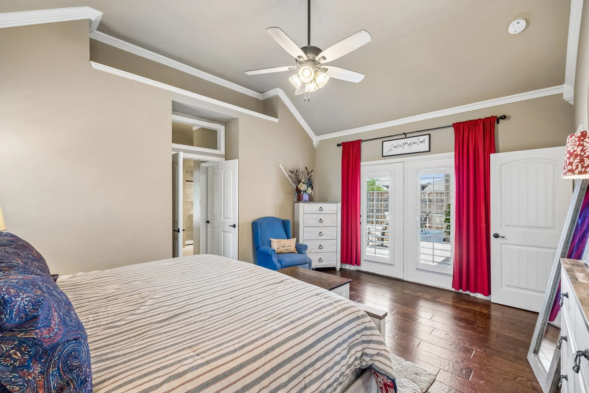 Single Family Residence For Sale in Denton County , 2261 Hideaway Pointe Drive, Little Elm, Texas 75068, 5 Bedroom, 3 Bathroom, 3 Garage spaces, 3,575 Sqft, built in 2010, mls#21345692, Real Estate Agent in Little Elm, Homes For Sale in Denton county, Homes For Sale in Little Elm, Realtor in Little Elm Texas, Real Estate Brokerage Independent Realty Texas, Luminita Cordes Realtor
