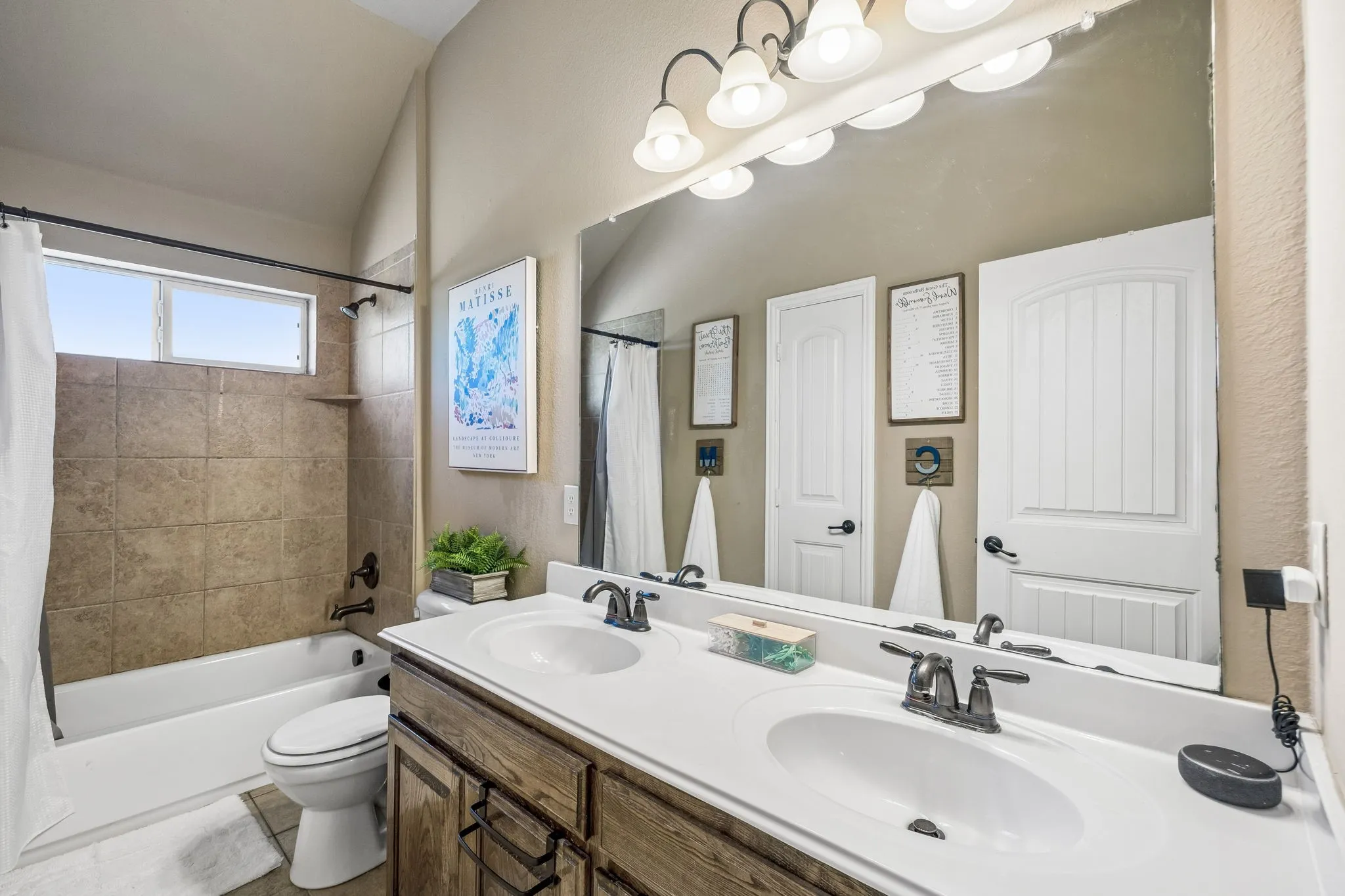 Single Family Residence For Sale in Denton County , 2261 Hideaway Pointe Drive, Little Elm, Texas 75068, 5 Bedroom, 3 Bathroom, 3 Garage spaces, 3,575 Sqft, built in 2010, mls#21345692, Real Estate Agent in Little Elm, Homes For Sale in Denton county, Homes For Sale in Little Elm, Realtor in Little Elm Texas, Real Estate Brokerage Independent Realty Texas, Luminita Cordes Realtor