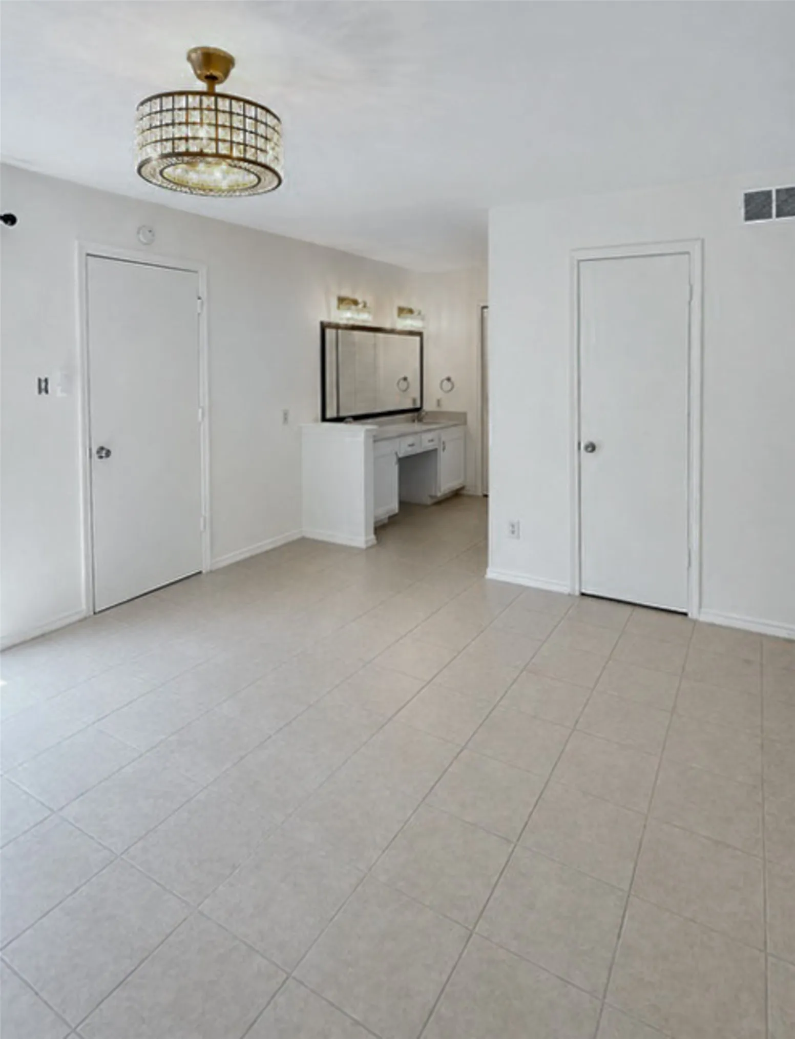 Single Family Residence For Sale in Denton County , 4618 Carr Street, The Colony, Texas 75056, 2 Bedroom, 2 Bathroom, Garage spaces, 1,227 Sqft, built in 1983, Price $239,900, mls#21325755, Real Estate Agent in The Colony, Homes For Sale in Denton county, Homes For Sale in The Colony, Realtor in The Colony Texas, Real Estate Brokerage Independent Realty Texas, Luminita Cordes Realtor