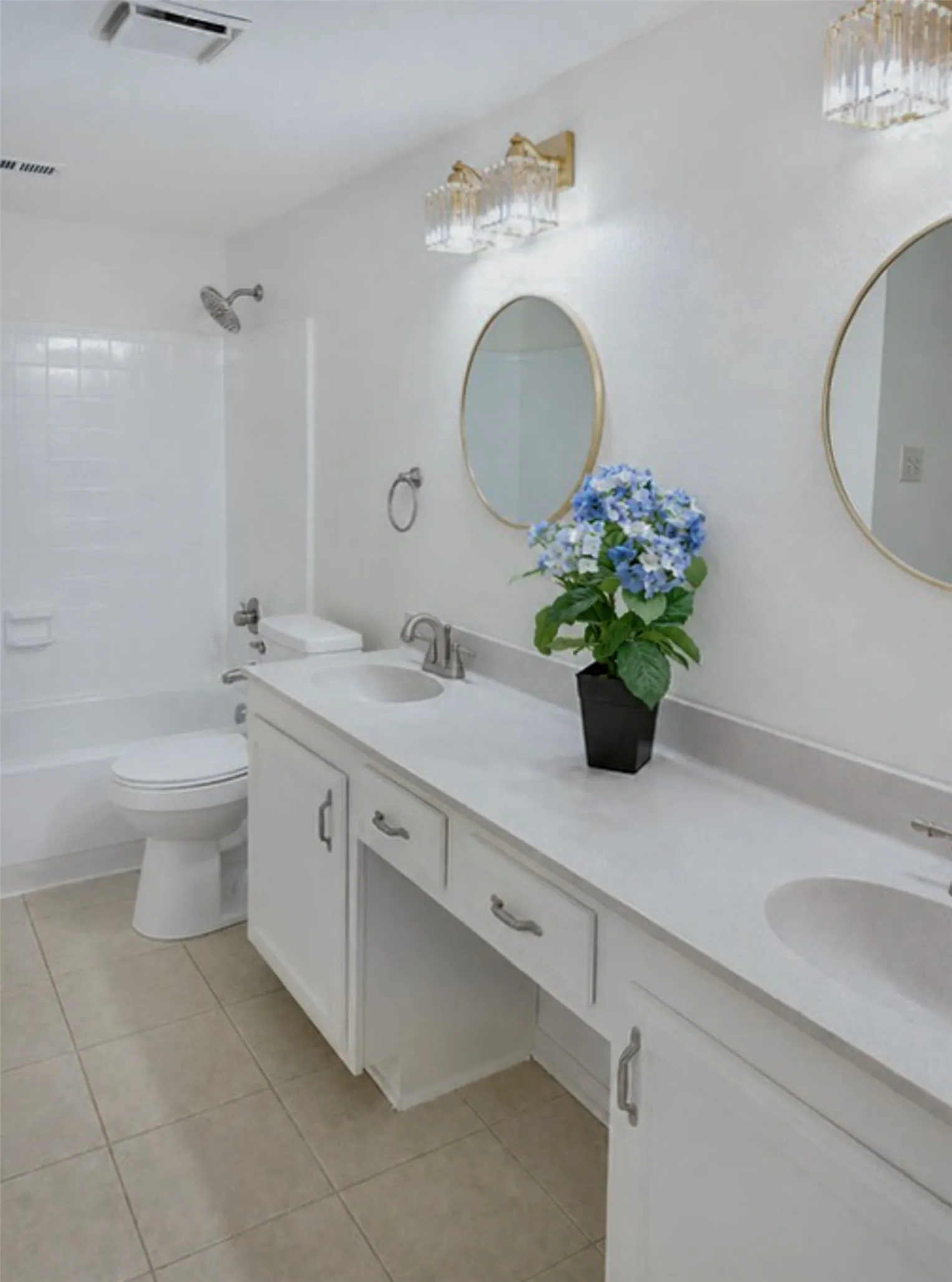 Single Family Residence For Sale in Denton County , 4618 Carr Street, The Colony, Texas 75056, 2 Bedroom, 2 Bathroom, Garage spaces, 1,227 Sqft, built in 1983, Price $239,900, mls#21325755, Real Estate Agent in The Colony, Homes For Sale in Denton county, Homes For Sale in The Colony, Realtor in The Colony Texas, Real Estate Brokerage Independent Realty Texas, Luminita Cordes Realtor