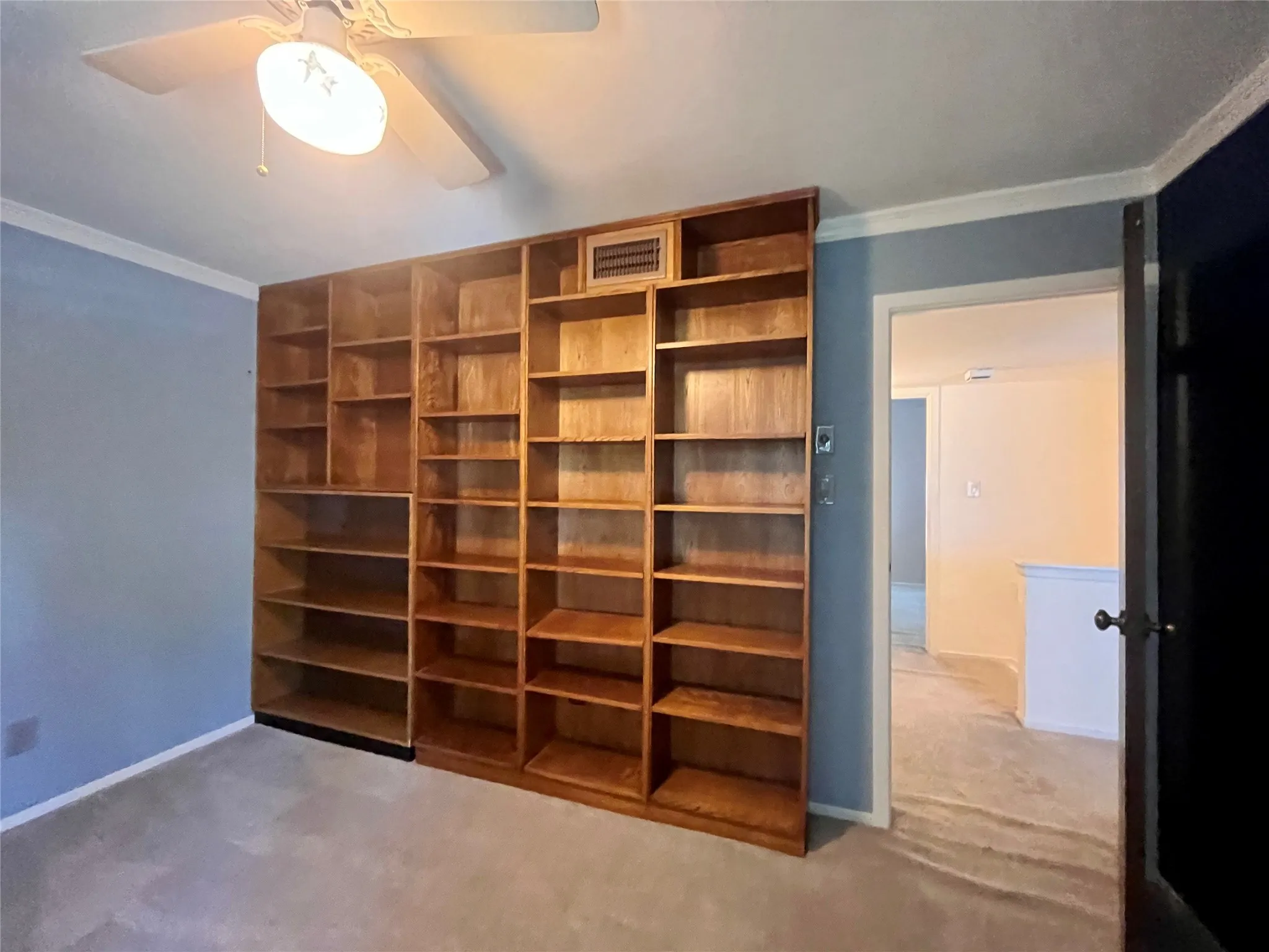 Single Family Residence For Sale in Dallas County , 7410 Boisenberry Lane, Dallas, Texas 75249, 4 Bedroom, 3 Bathroom, 2 Garage spaces, 2,435 Sqft, built in 1981, mls#21346924, Real Estate Agent in Dallas, Homes For Sale in Dallas county, Homes For Sale in Dallas, Realtor in Dallas Texas, Real Estate Brokerage Independent Realty Texas, Luminita Cordes Realtor
