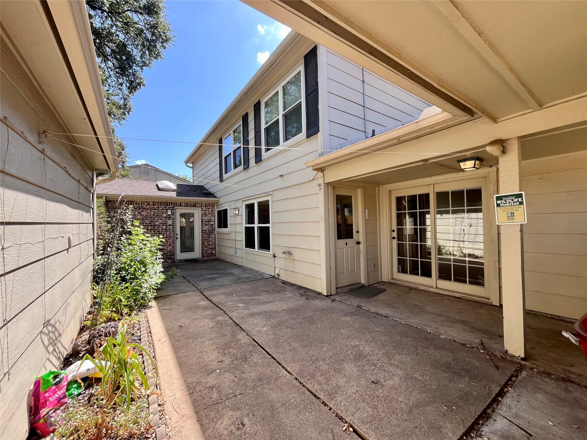 Single Family Residence For Sale in Dallas County , 7410 Boisenberry Lane, Dallas, Texas 75249, 4 Bedroom, 3 Bathroom, 2 Garage spaces, 2,435 Sqft, built in 1981, mls#21346924, Real Estate Agent in Dallas, Homes For Sale in Dallas county, Homes For Sale in Dallas, Realtor in Dallas Texas, Real Estate Brokerage Independent Realty Texas, Luminita Cordes Realtor
