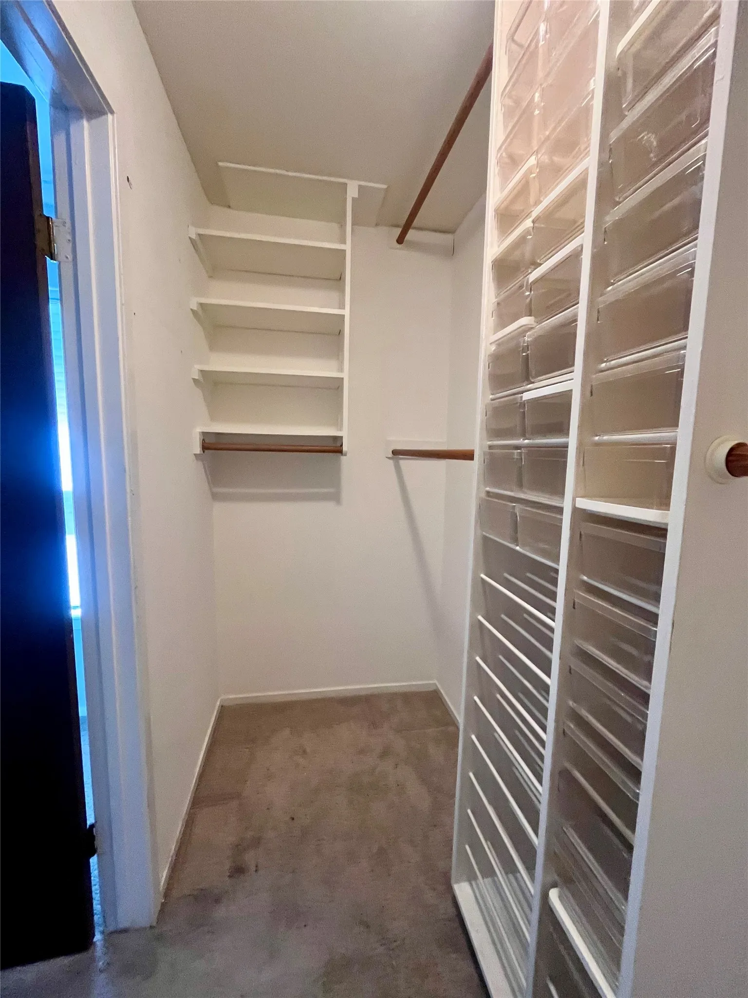 Single Family Residence For Sale in Dallas County , 7410 Boisenberry Lane, Dallas, Texas 75249, 4 Bedroom, 3 Bathroom, 2 Garage spaces, 2,435 Sqft, built in 1981, mls#21346924, Real Estate Agent in Dallas, Homes For Sale in Dallas county, Homes For Sale in Dallas, Realtor in Dallas Texas, Real Estate Brokerage Independent Realty Texas, Luminita Cordes Realtor