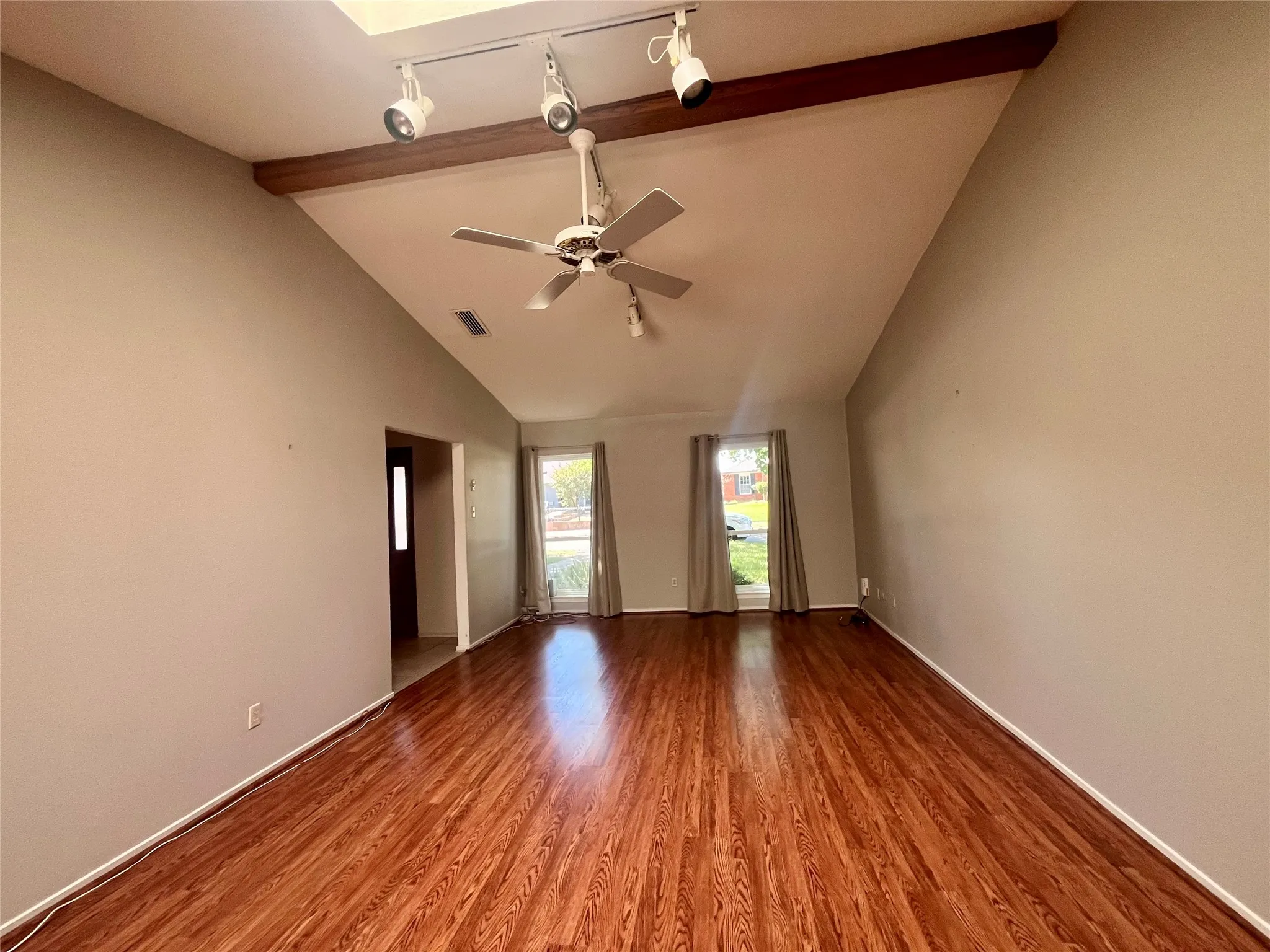 Single Family Residence For Sale in Dallas County , 7410 Boisenberry Lane, Dallas, Texas 75249, 4 Bedroom, 3 Bathroom, 2 Garage spaces, 2,435 Sqft, built in 1981, mls#21346924, Real Estate Agent in Dallas, Homes For Sale in Dallas county, Homes For Sale in Dallas, Realtor in Dallas Texas, Real Estate Brokerage Independent Realty Texas, Luminita Cordes Realtor