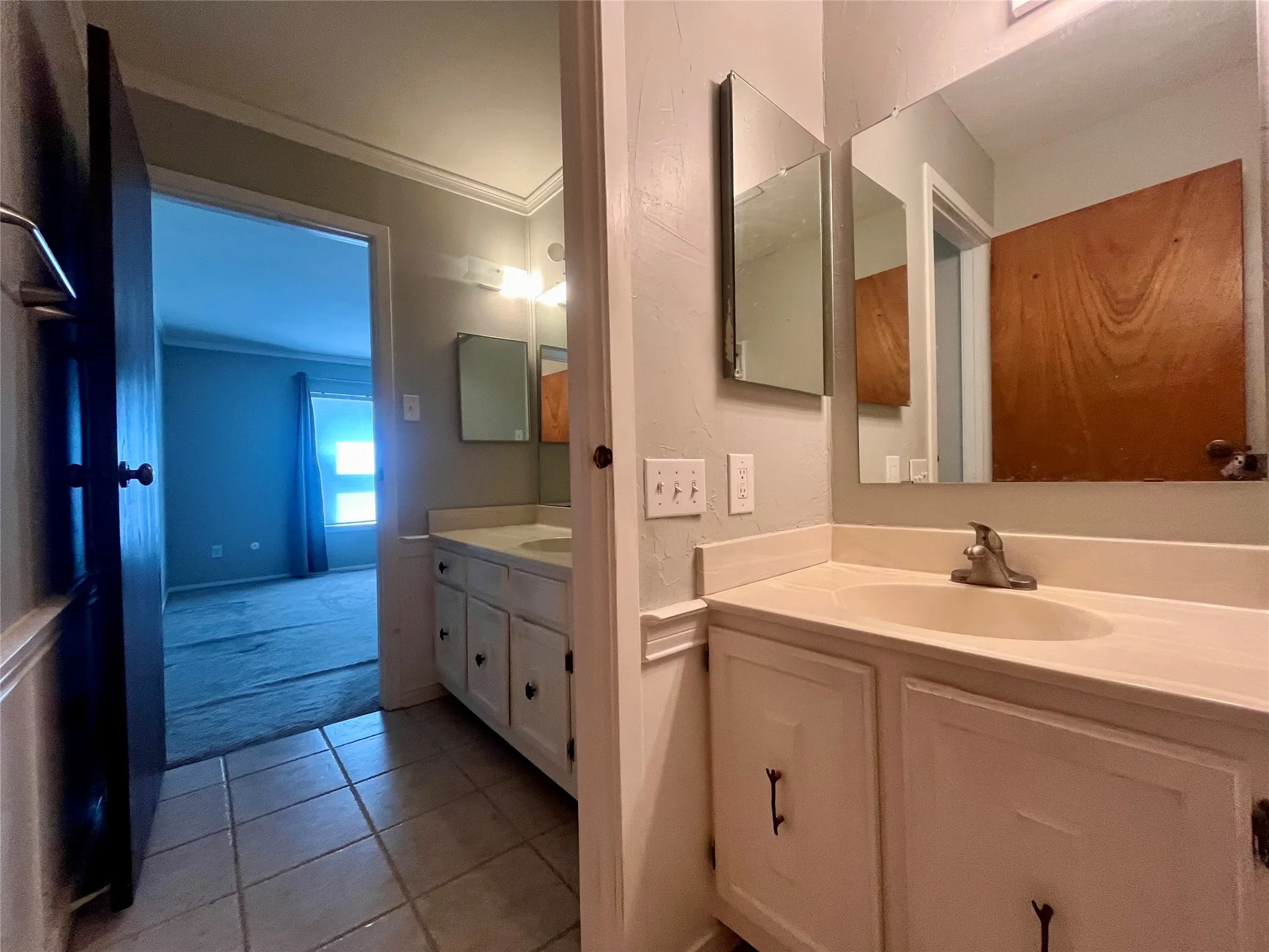 Single Family Residence For Sale in Dallas County , 7410 Boisenberry Lane, Dallas, Texas 75249, 4 Bedroom, 3 Bathroom, 2 Garage spaces, 2,435 Sqft, built in 1981, mls#21346924, Real Estate Agent in Dallas, Homes For Sale in Dallas county, Homes For Sale in Dallas, Realtor in Dallas Texas, Real Estate Brokerage Independent Realty Texas, Luminita Cordes Realtor