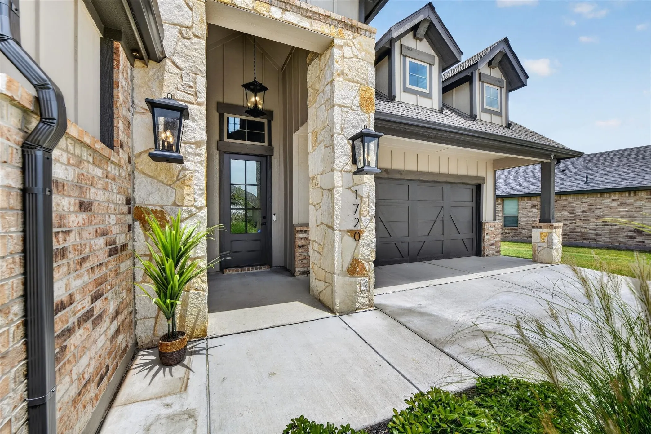 Single Family Residence For Sale in Johnson County , 1720 River Bend Road, Burleson, Texas 76028, 3 Bedroom, 2 Bathroom, 2 Garage spaces, 1,770 Sqft, built in 2025, mls#21343041, Real Estate Agent in Burleson, Homes For Sale in Johnson county, Homes For Sale in Burleson, Realtor in Burleson Texas, Real Estate Brokerage Independent Realty Texas, Luminita Cordes Realtor