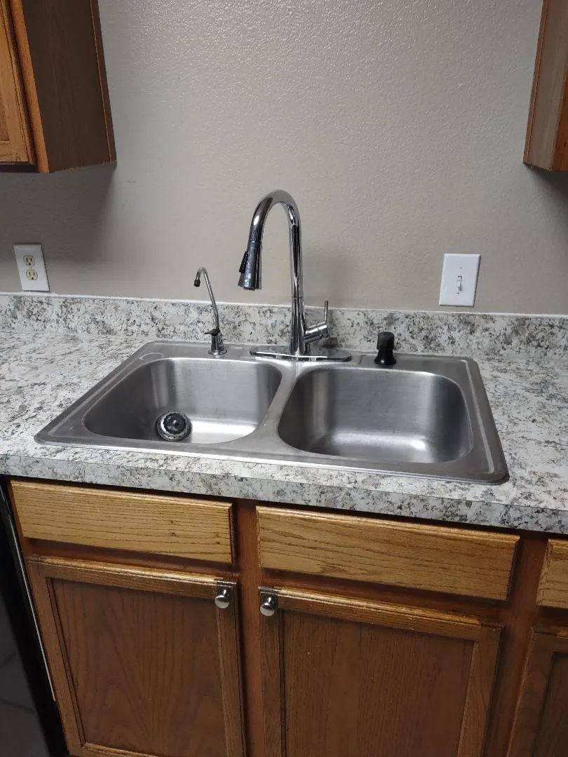 Single Family Residence For Rent in Dallas County , 1613 Wavecrest Drive, Glenn Heights, Texas 75154, 4 Bedroom, 2 Bathroom, 2 Garage spaces, 1,653 Sqft, built in 2004, mls#21347639, Real Estate Agent in Glenn Heights, Homes For Rent in Dallas county, Homes For Rent in Glenn Heights, Realtor in Glenn Heights Texas, Real Estate Brokerage Independent Realty Texas, Luminita Cordes Realtor