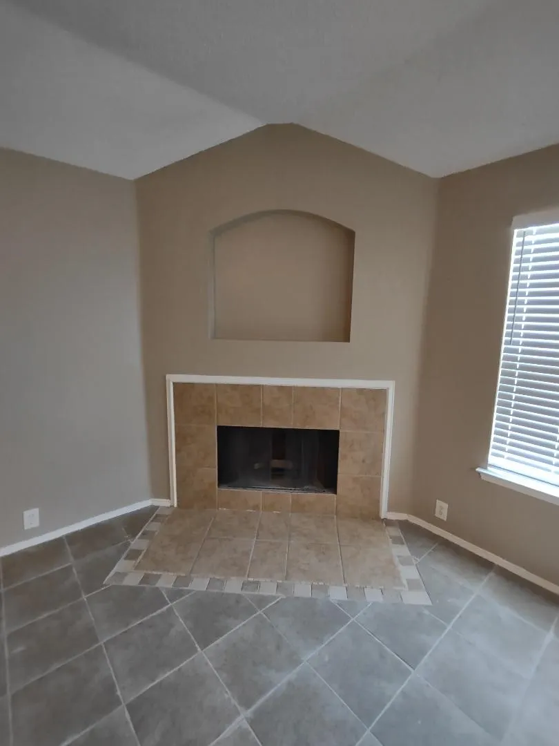 Single Family Residence For Rent in Dallas County , 1613 Wavecrest Drive, Glenn Heights, Texas 75154, 4 Bedroom, 2 Bathroom, 2 Garage spaces, 1,653 Sqft, built in 2004, mls#21347639, Real Estate Agent in Glenn Heights, Homes For Rent in Dallas county, Homes For Rent in Glenn Heights, Realtor in Glenn Heights Texas, Real Estate Brokerage Independent Realty Texas, Luminita Cordes Realtor