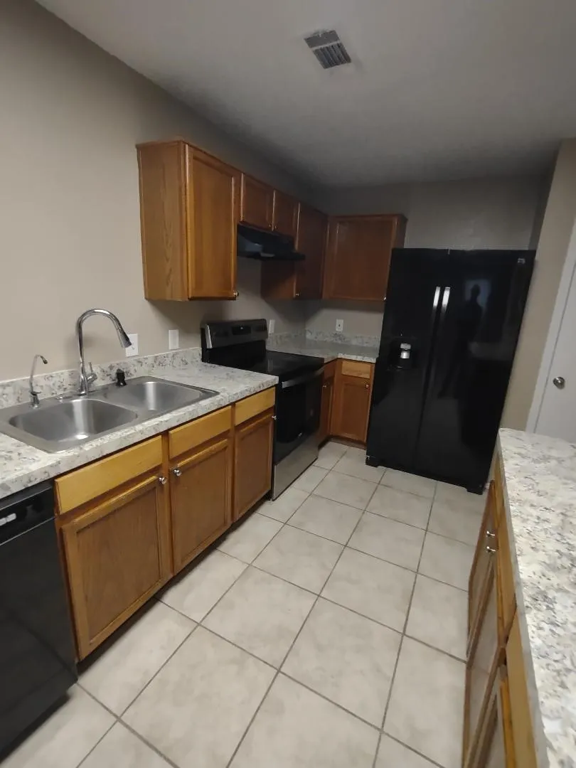 Single Family Residence For Rent in Dallas County , 1613 Wavecrest Drive, Glenn Heights, Texas 75154, 4 Bedroom, 2 Bathroom, 2 Garage spaces, 1,653 Sqft, built in 2004, mls#21347639, Real Estate Agent in Glenn Heights, Homes For Rent in Dallas county, Homes For Rent in Glenn Heights, Realtor in Glenn Heights Texas, Real Estate Brokerage Independent Realty Texas, Luminita Cordes Realtor