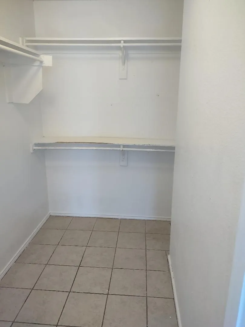 Single Family Residence For Rent in Dallas County , 1613 Wavecrest Drive, Glenn Heights, Texas 75154, 4 Bedroom, 2 Bathroom, 2 Garage spaces, 1,653 Sqft, built in 2004, mls#21347639, Real Estate Agent in Glenn Heights, Homes For Rent in Dallas county, Homes For Rent in Glenn Heights, Realtor in Glenn Heights Texas, Real Estate Brokerage Independent Realty Texas, Luminita Cordes Realtor