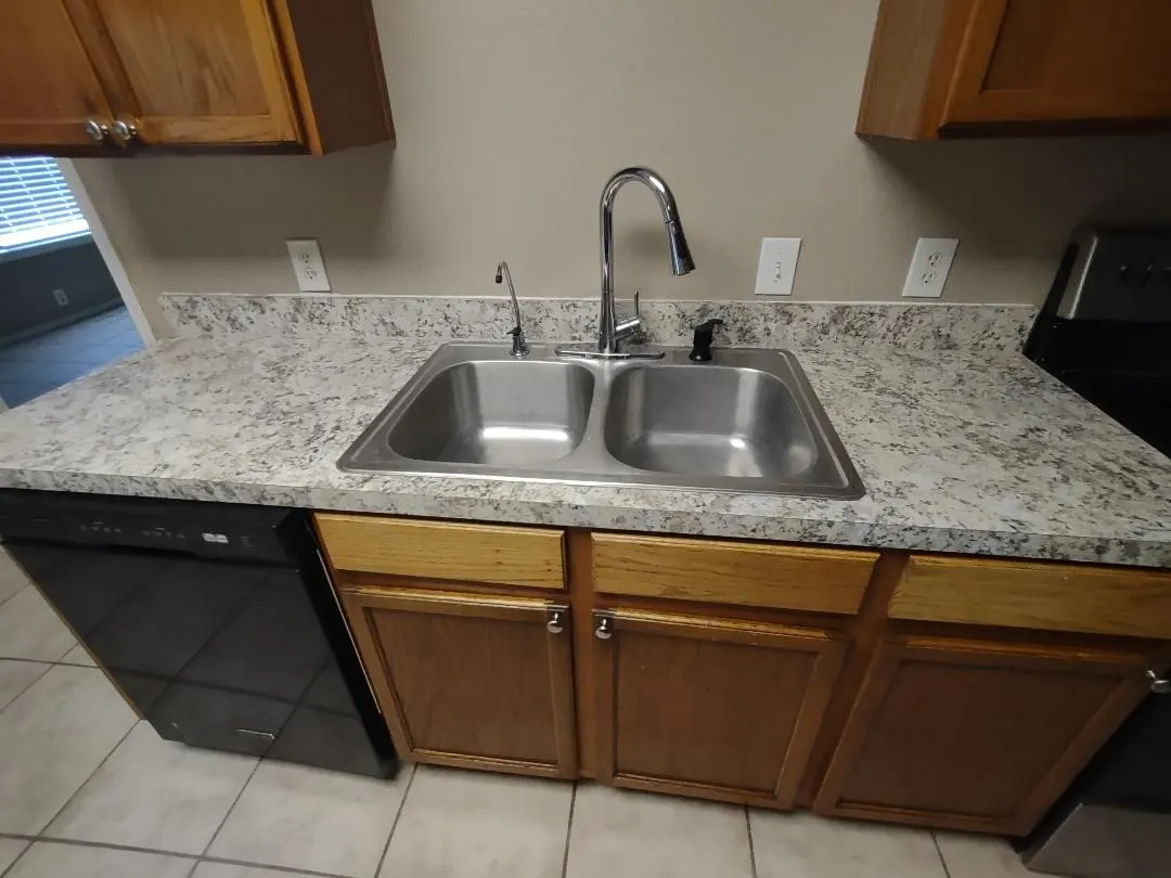 Single Family Residence For Rent in Dallas County , 1613 Wavecrest Drive, Glenn Heights, Texas 75154, 4 Bedroom, 2 Bathroom, 2 Garage spaces, 1,653 Sqft, built in 2004, mls#21347639, Real Estate Agent in Glenn Heights, Homes For Rent in Dallas county, Homes For Rent in Glenn Heights, Realtor in Glenn Heights Texas, Real Estate Brokerage Independent Realty Texas, Luminita Cordes Realtor