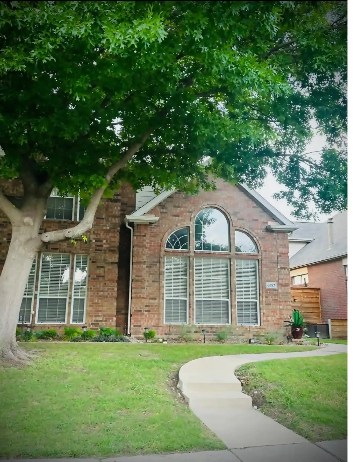 Duplex For Rent in Collin County , 6787 Winston Drive, Frisco, Texas 75035, 3 Bedroom, 3 Bathroom, 2 Garage spaces, 2,004 Sqft, built in 2000, mls#21347636, Real Estate Agent in Frisco, Homes For Rent in Collin county, Homes For Rent in Frisco, Realtor in Frisco Texas, Real Estate Brokerage Independent Realty Texas, Luminita Cordes Realtor