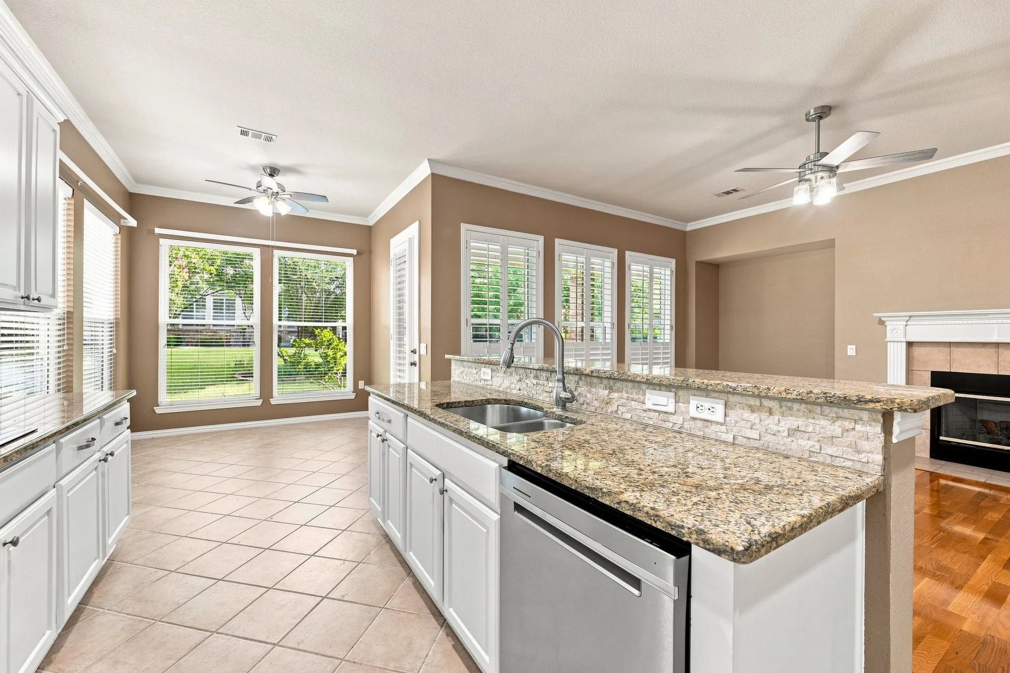 Single Family Residence For Sale in Collin County , 1385 Sagebrook Drive, Fairview, Texas 75069, 2 Bedroom, 2 Bathroom, 2 Garage spaces, 1,848 Sqft, built in 2001, mls#21345114, Real Estate Agent in Fairview, Homes For Sale in Collin county, Homes For Sale in Fairview, Realtor in Fairview Texas, Real Estate Brokerage Independent Realty Texas, Luminita Cordes Realtor