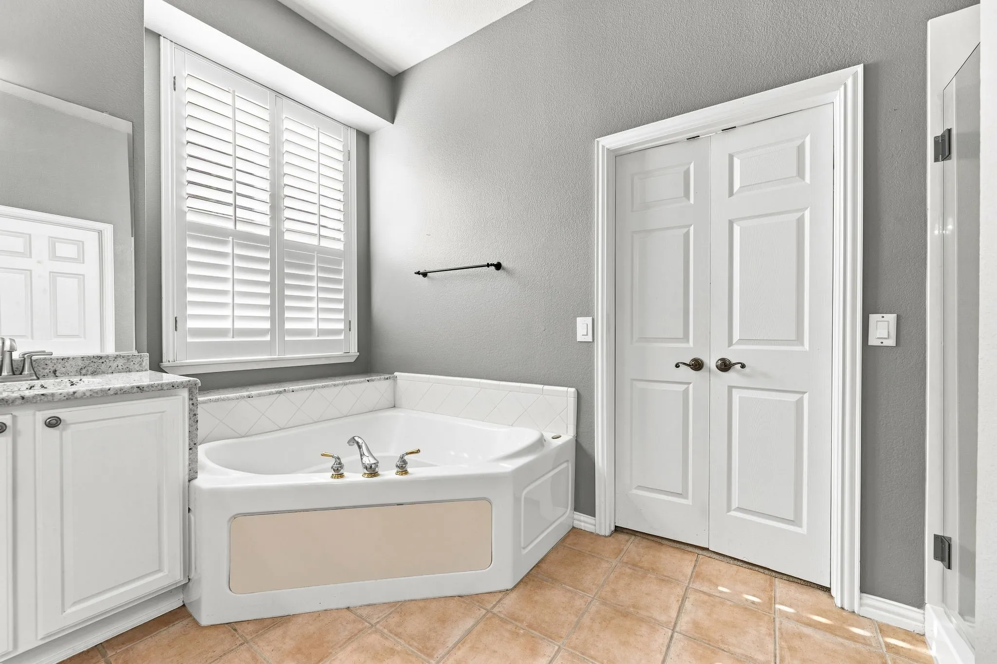 Single Family Residence For Sale in Collin County , 1385 Sagebrook Drive, Fairview, Texas 75069, 2 Bedroom, 2 Bathroom, 2 Garage spaces, 1,848 Sqft, built in 2001, mls#21345114, Real Estate Agent in Fairview, Homes For Sale in Collin county, Homes For Sale in Fairview, Realtor in Fairview Texas, Real Estate Brokerage Independent Realty Texas, Luminita Cordes Realtor