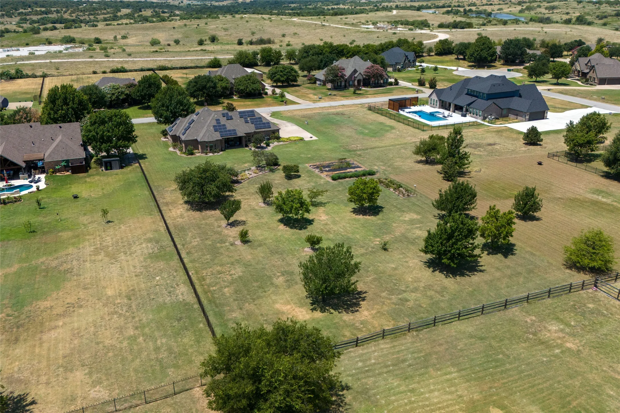 Single Family Residence For Sale in Tarrant County , 11082 Sarah Lane, Fort Worth, Texas 76179, 4 Bedroom, 3 Bathroom, 3 Garage spaces, 2,398 Sqft, built in 2006, mls#21347459, Real Estate Agent in Fort Worth, Homes For Sale in Tarrant county, Homes For Sale in Fort Worth, Realtor in Fort Worth Texas, Real Estate Brokerage Independent Realty Texas, Luminita Cordes Realtor